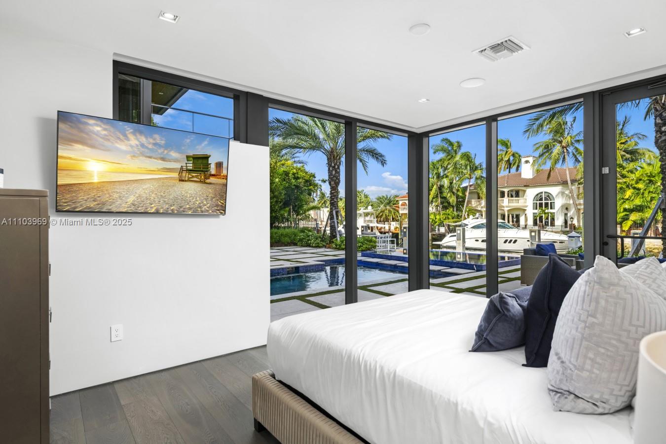 440 Mola Ave Fort Lauderdale, FL 33301