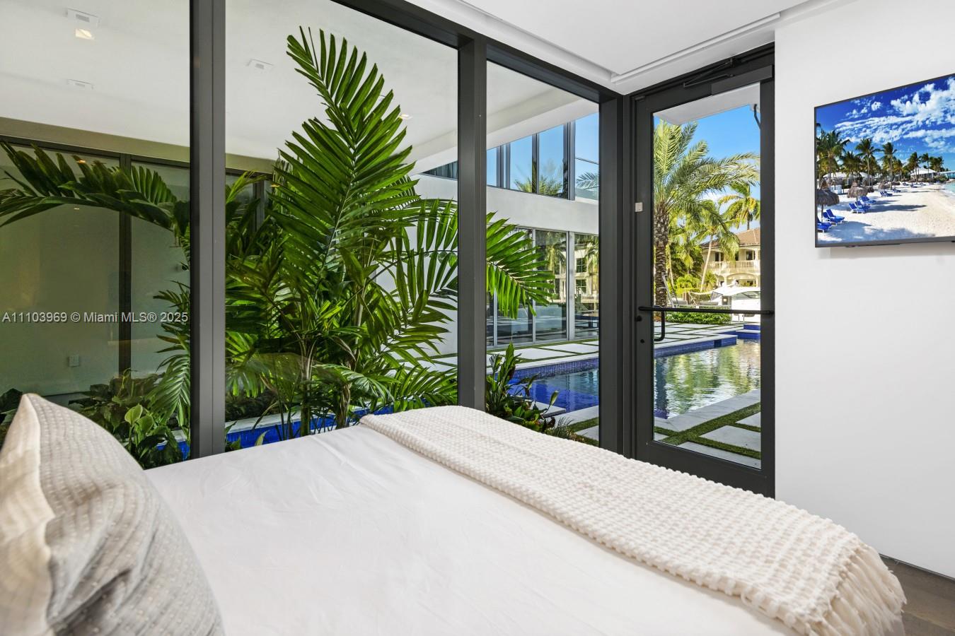 440 Mola Ave Fort Lauderdale, FL 33301