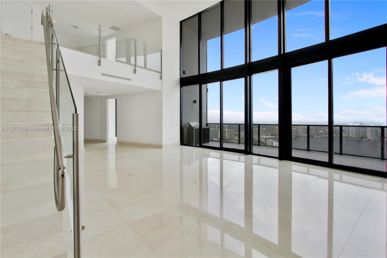 18555 Collins Ave #4003