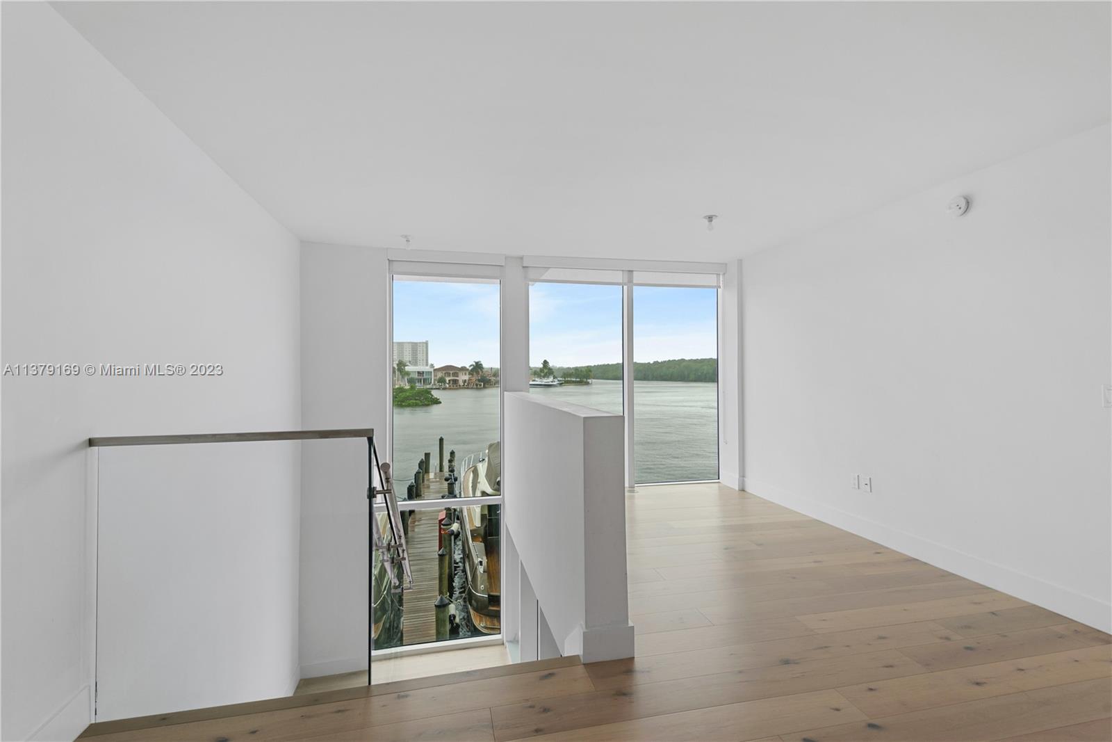 image 400 Sunny Isles10