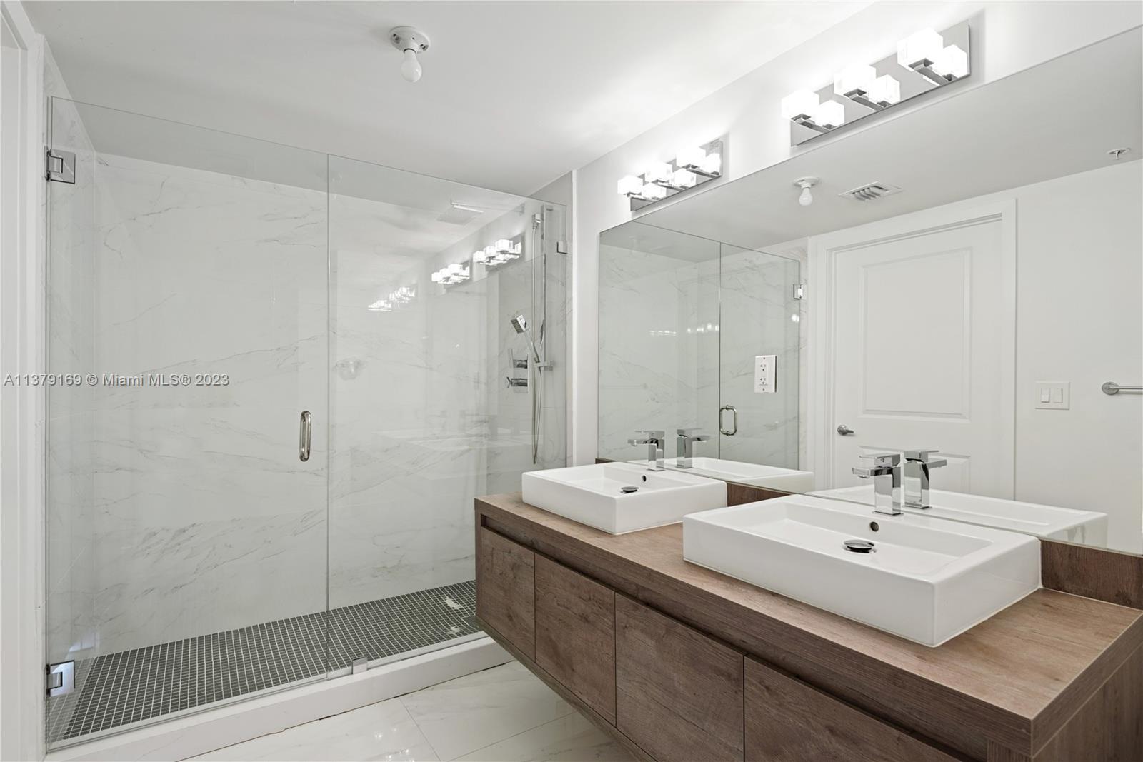 image 400 Sunny Isles12