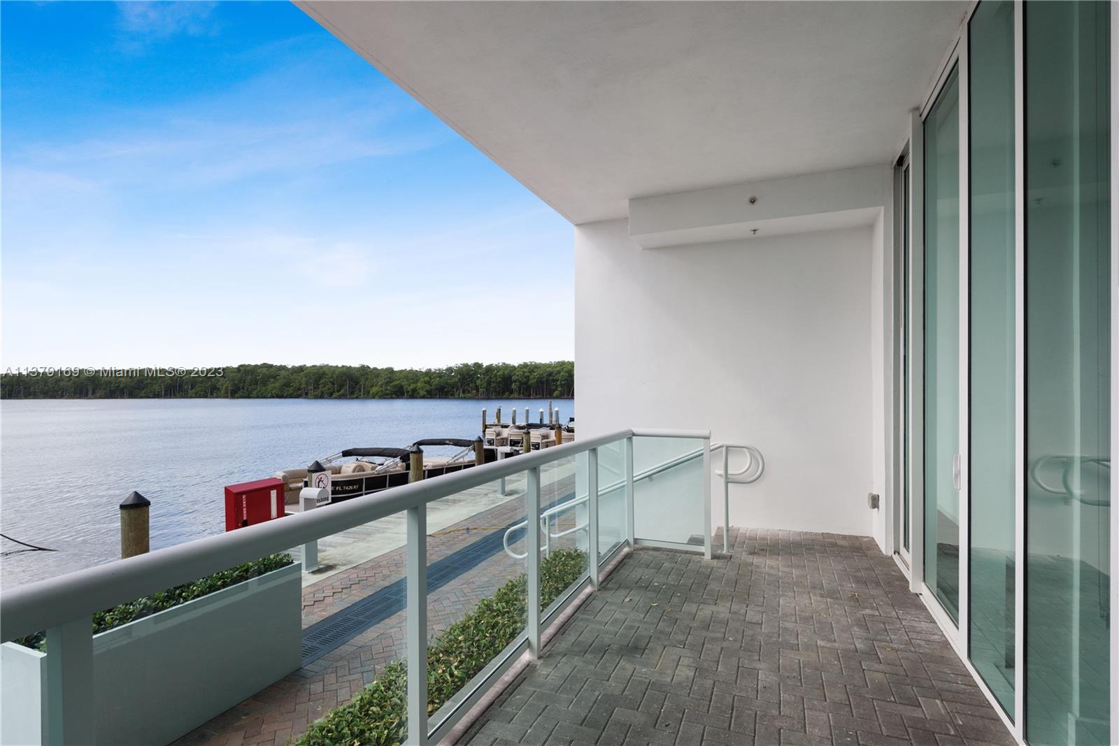image 400 Sunny Isles1