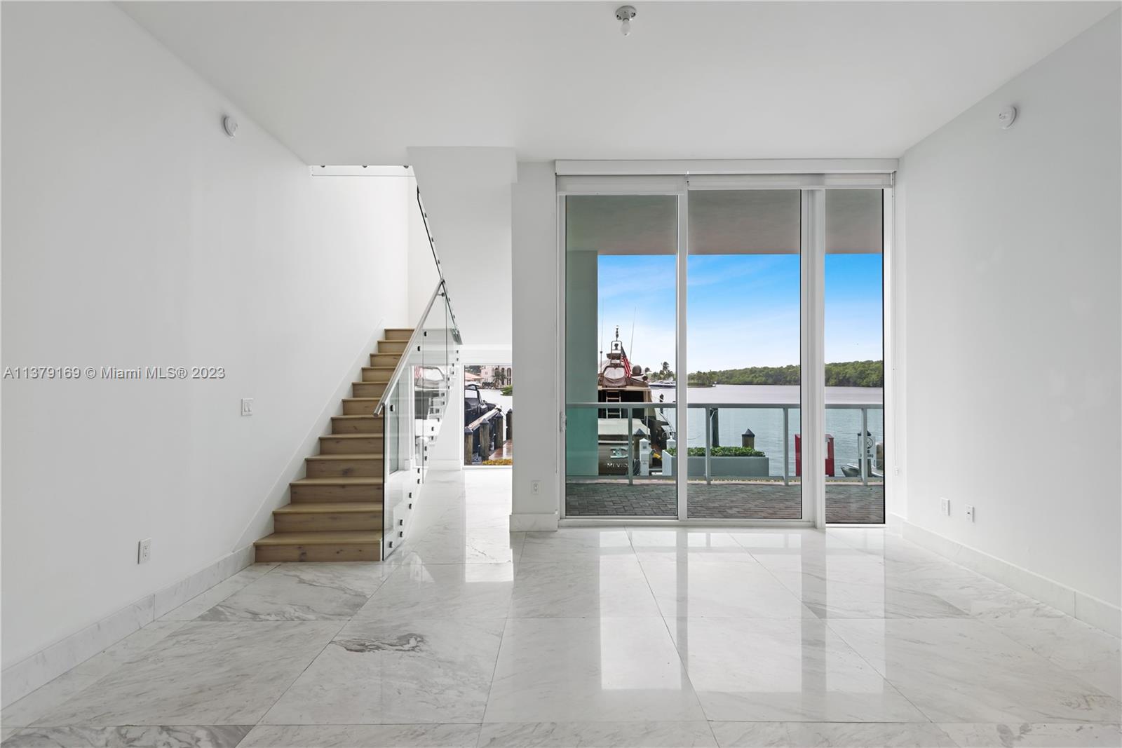 image 400 Sunny Isles4