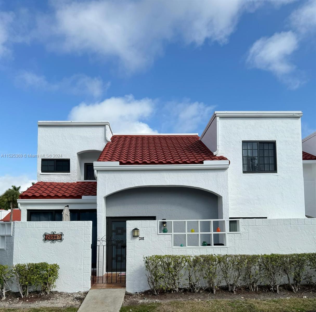 Casa de Condomínio