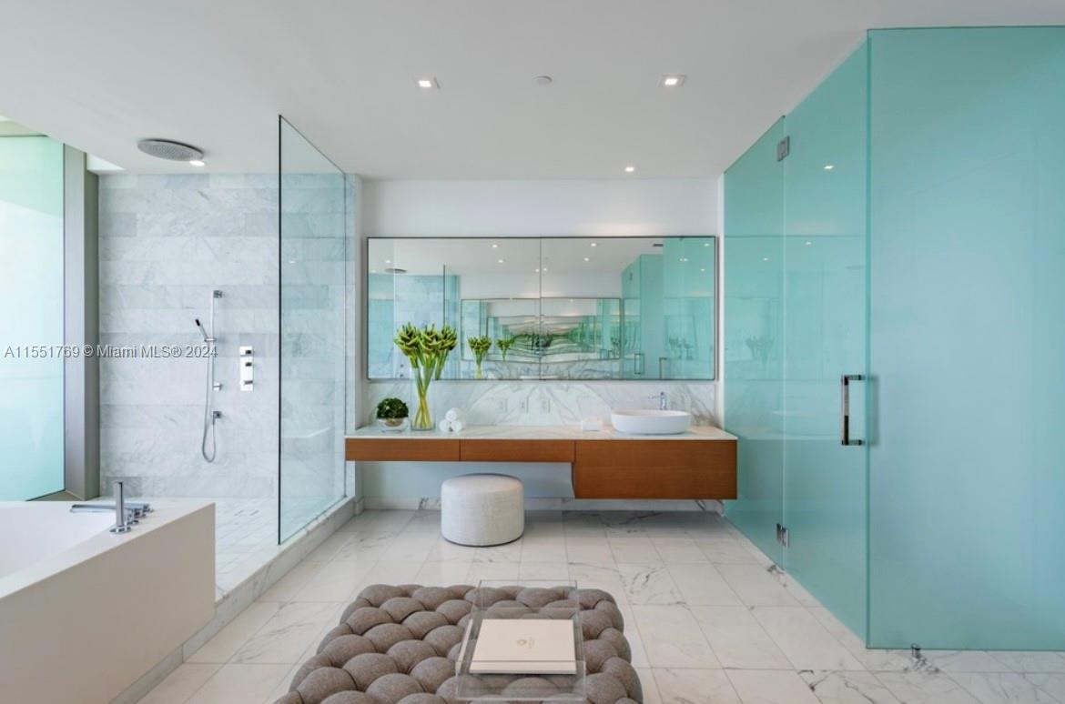 10203 Collins Ave #PH01N - 2701N Bal Harbour, FL 33154