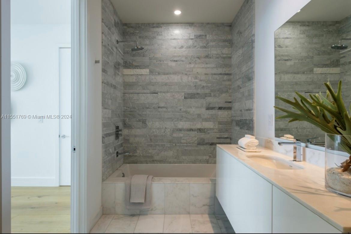 10203 Collins Ave #PH01N - 2701N Bal Harbour, FL 33154