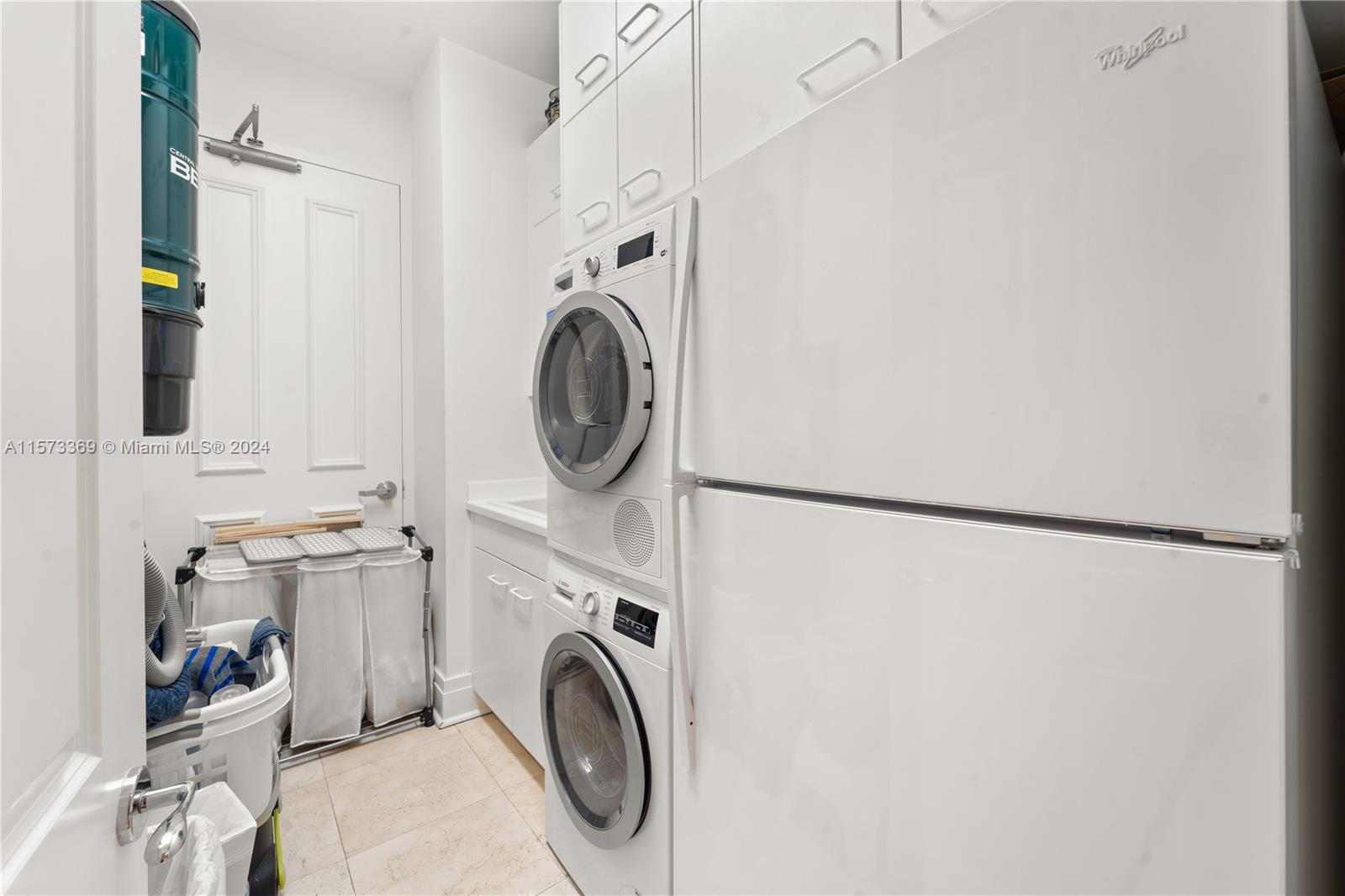 13621 Deering Bay Dr #1104 Coral Gables, FL 33158