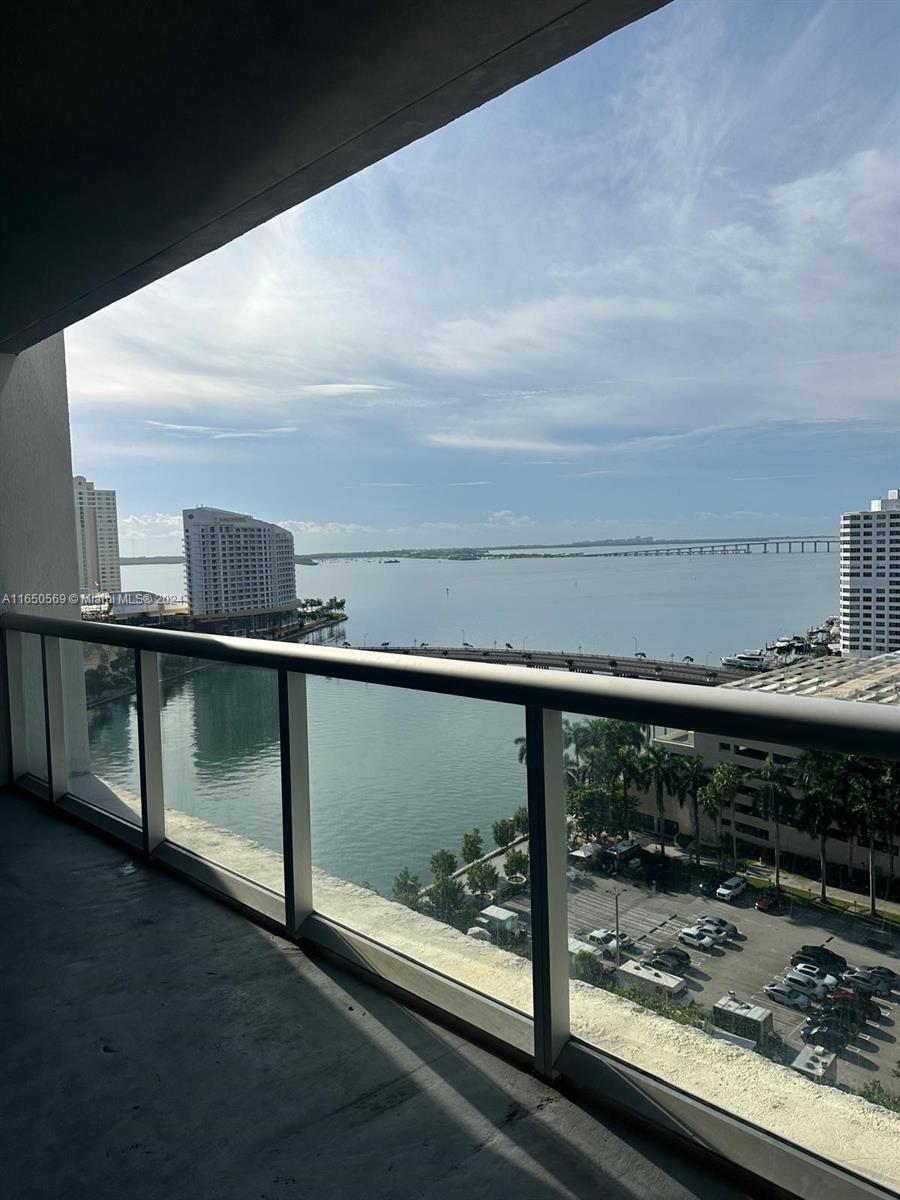 image Icon Brickell II8