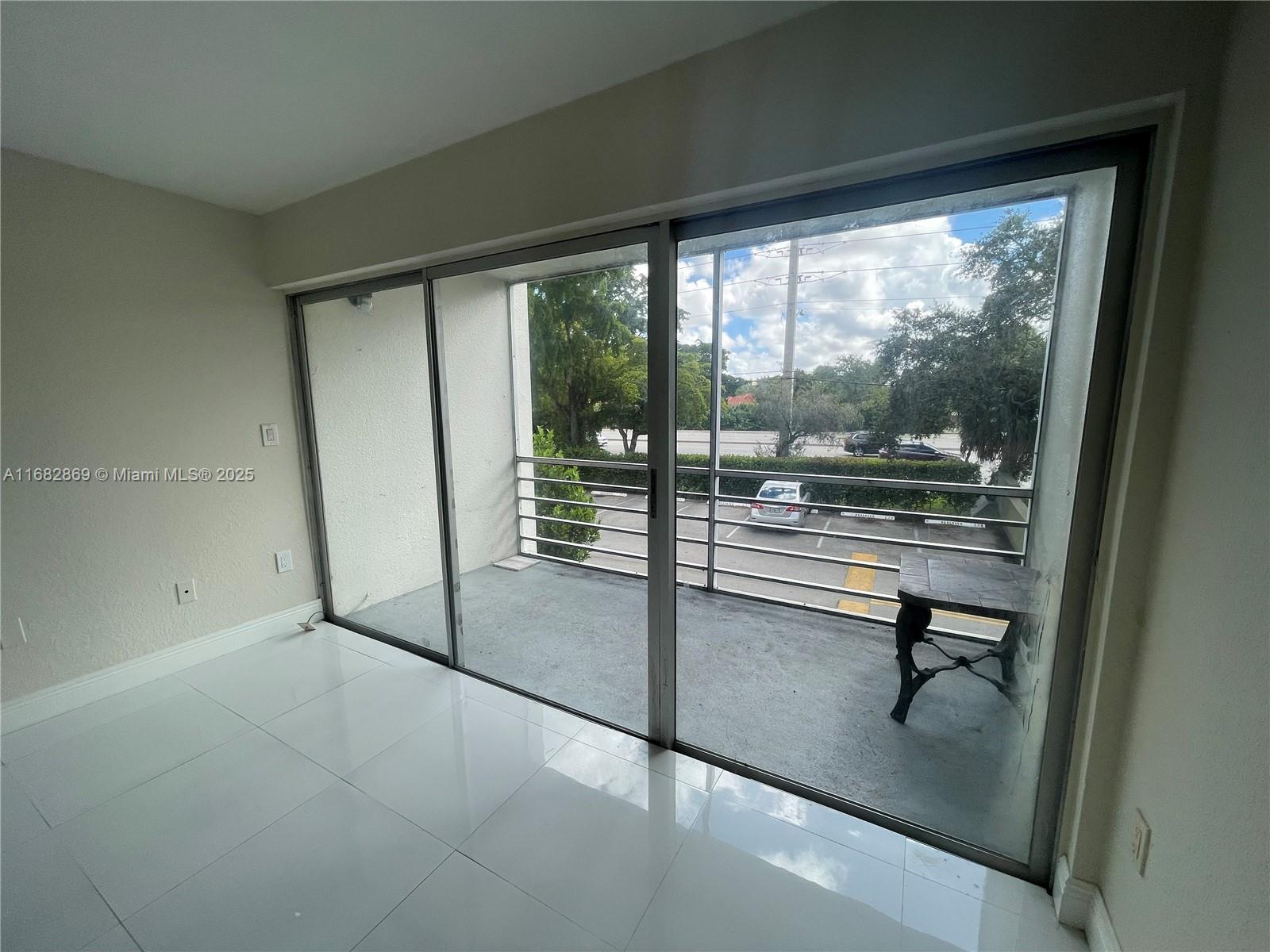 4255 N University Dr #201 Sunrise, FL 33351