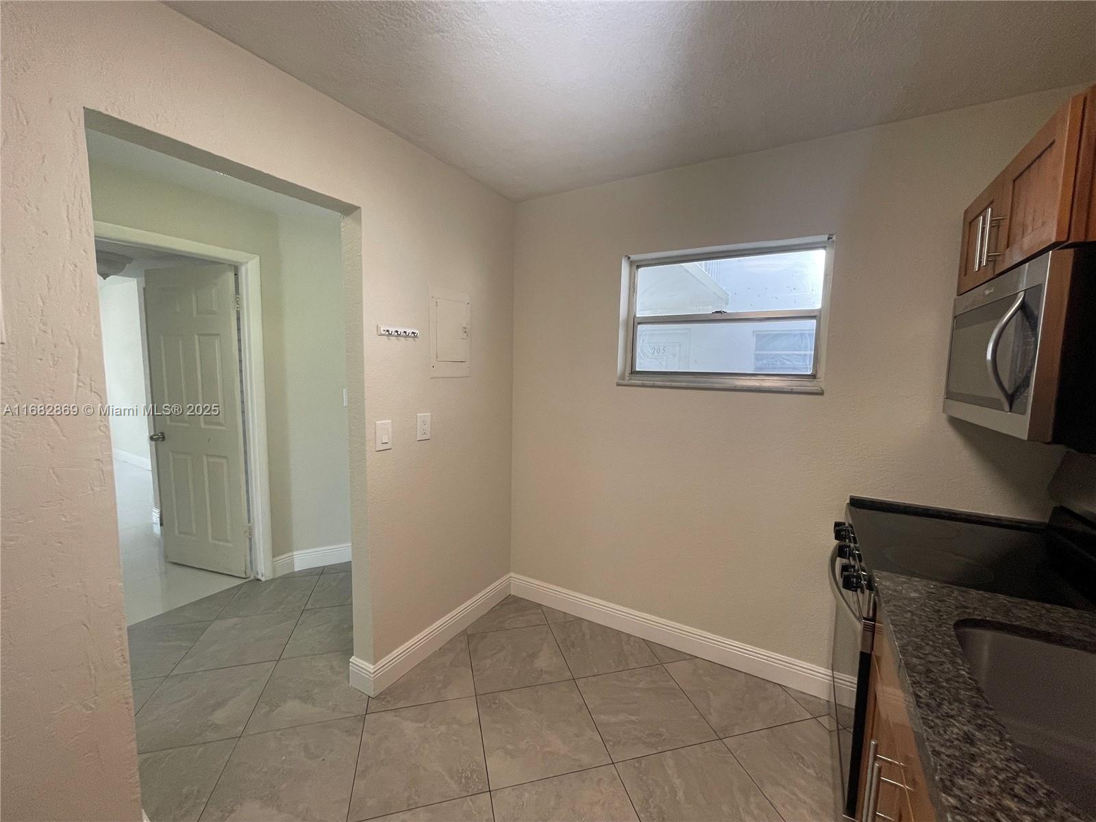 4255 N University Dr #201 Sunrise, FL 33351