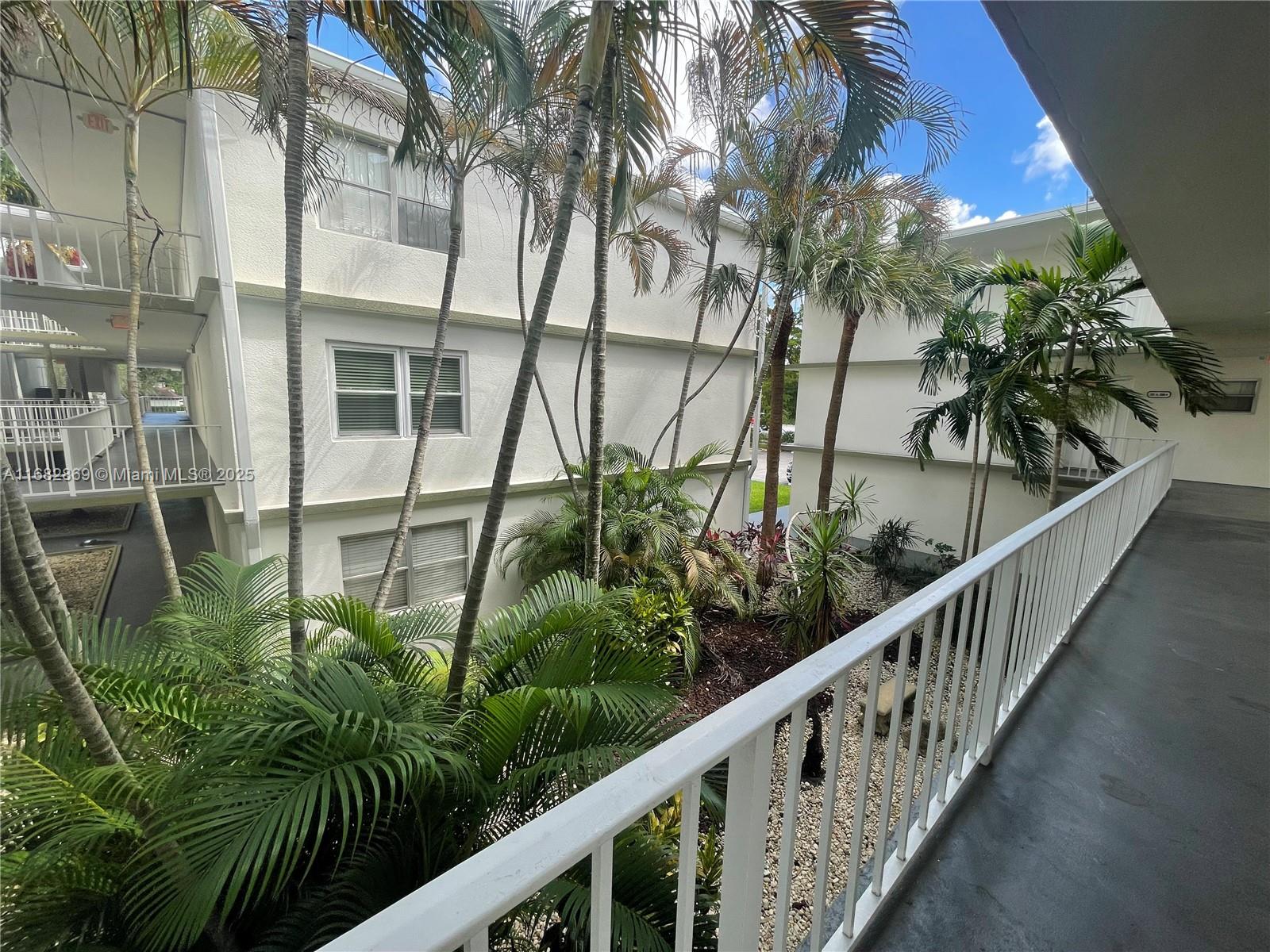 4255 N University Dr #201 Sunrise, FL 33351