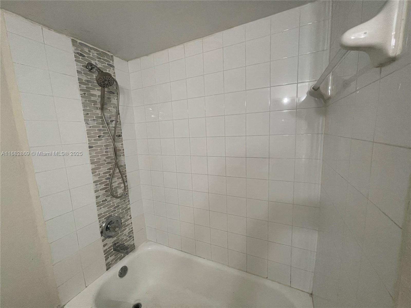 4255 N University Dr #201 Sunrise, FL 33351