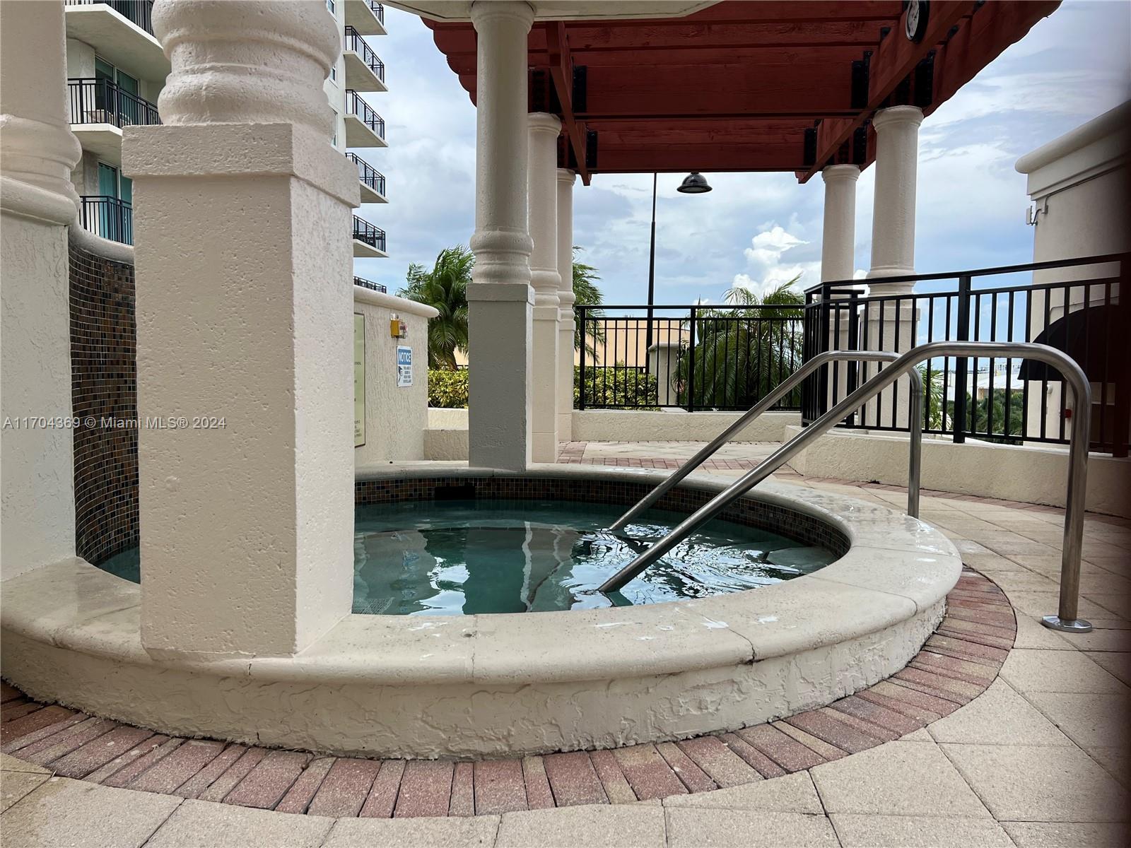 610 W Las Olas Blvd #914N Fort Lauderdale, FL 33312