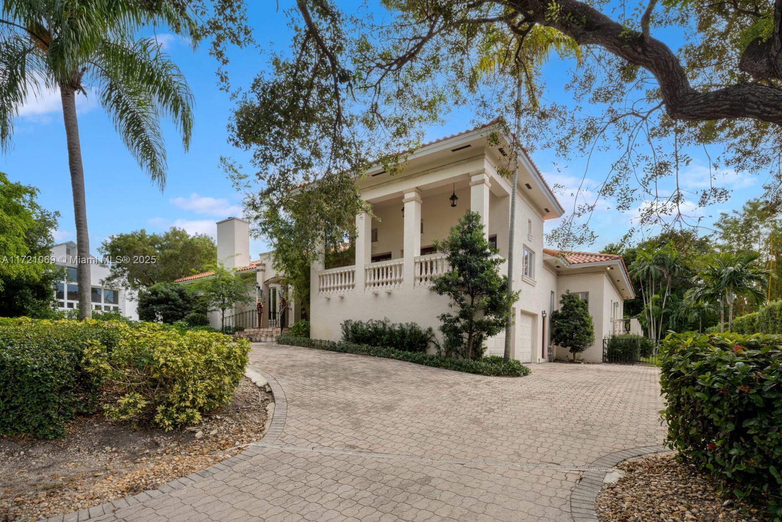 322 Costa Brava Ct Coral Gables, FL 33143 322 Costa Brava Ct Coral Gables, FL 33143