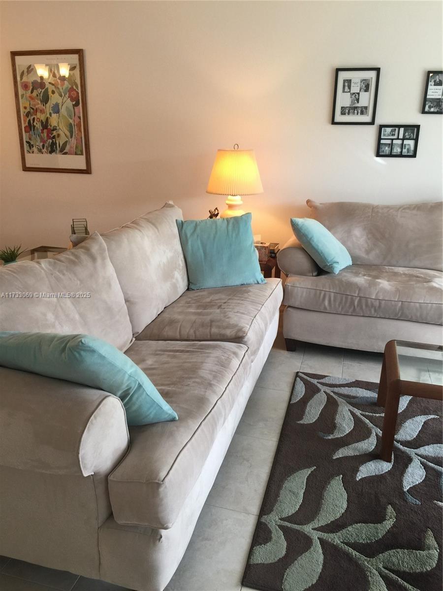 image Hollybrook Golf & Tennis1