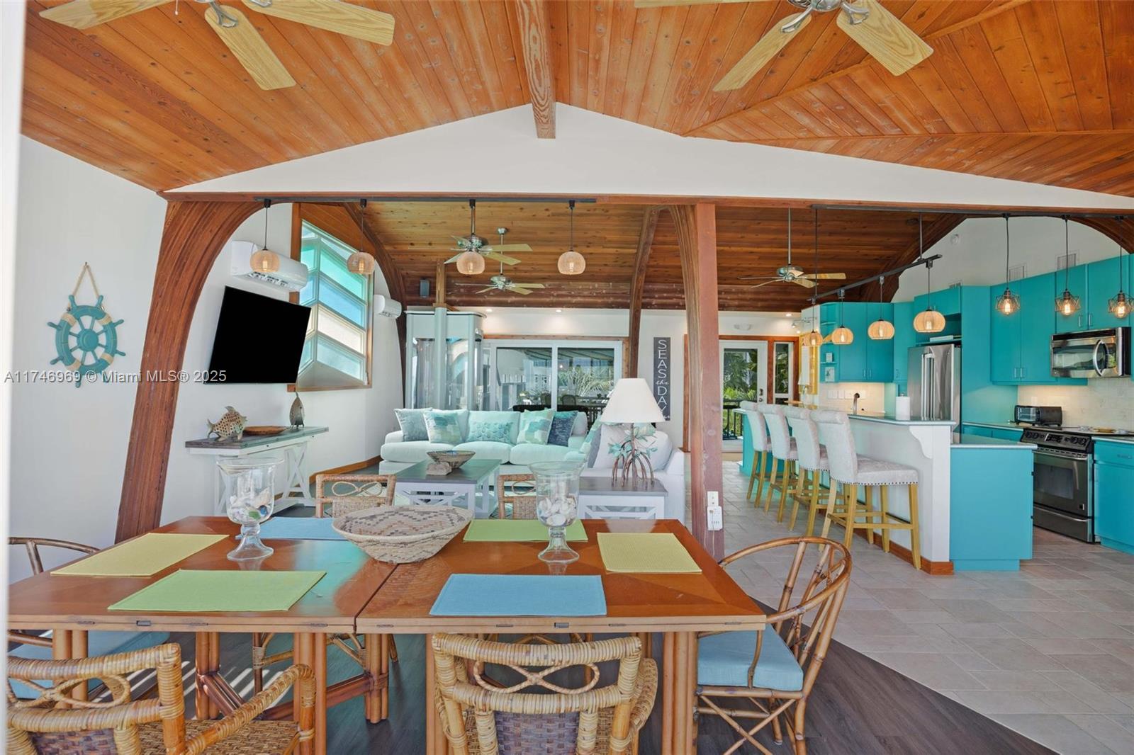 815 E Shore Dr Lower Keys, FL 33042 815 E Shore Dr Lower Keys, FL 33042