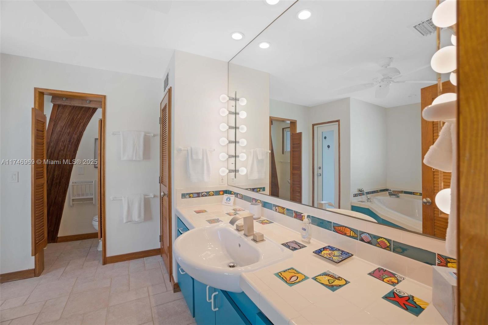 815 E Shore Dr Lower Keys, FL 33042 815 E Shore Dr Lower Keys, FL 33042