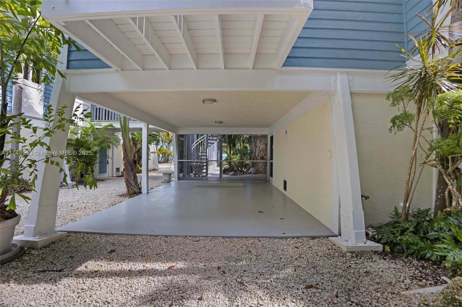 815 E Shore Dr Lower Keys, FL 33042 815 E Shore Dr Lower Keys, FL 33042