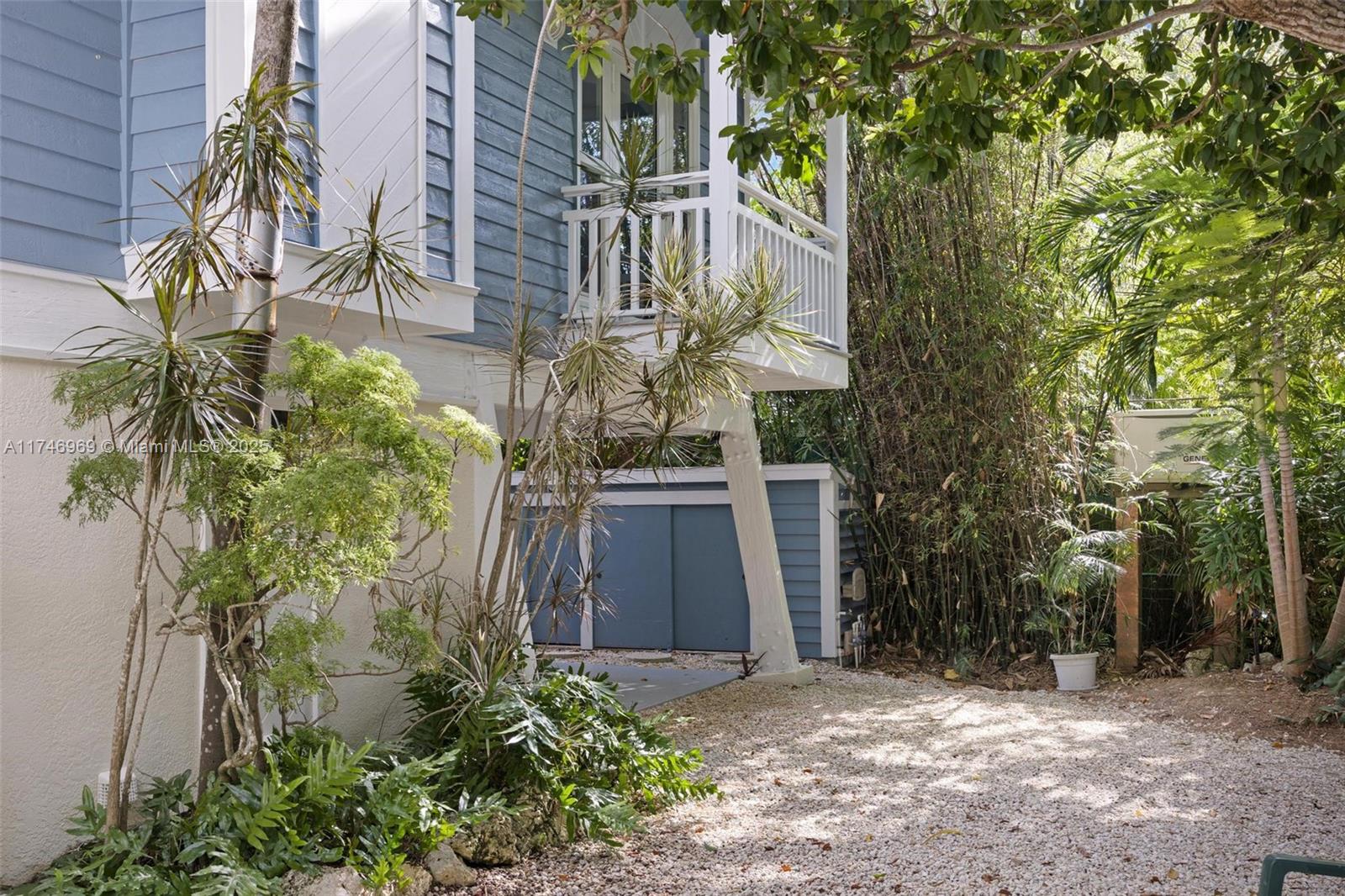 815 E Shore Dr Lower Keys, FL 33042 815 E Shore Dr Lower Keys, FL 33042
