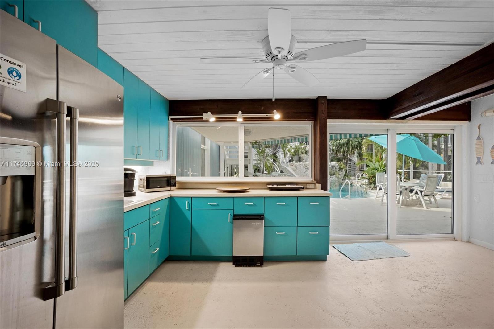 815 E Shore Dr Lower Keys, FL 33042 815 E Shore Dr Lower Keys, FL 33042