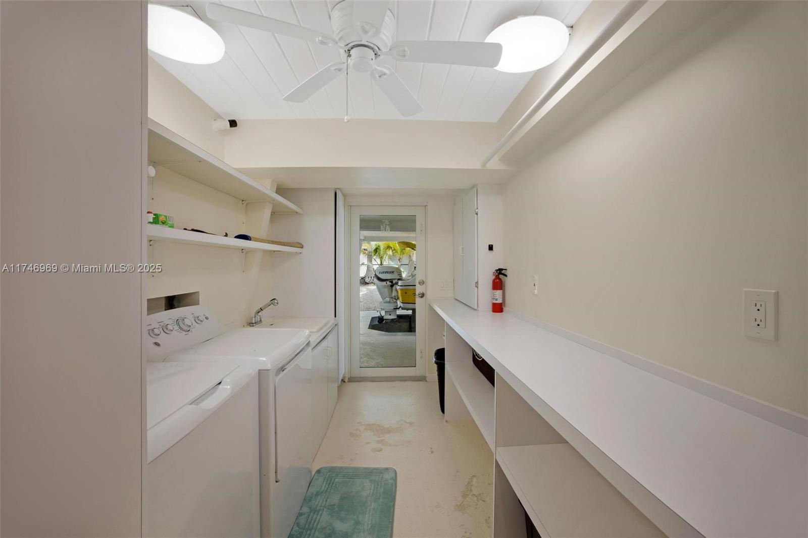 815 E Shore Dr Lower Keys, FL 33042 815 E Shore Dr Lower Keys, FL 33042