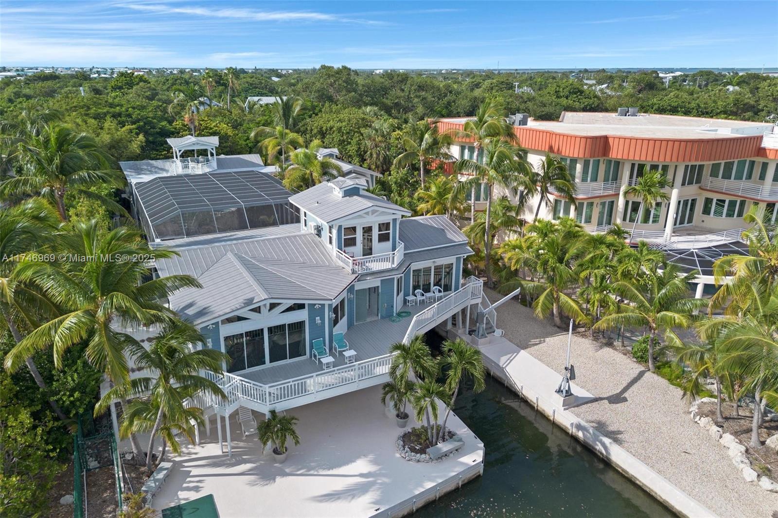 815 E Shore Dr Lower Keys, FL 33042 815 E Shore Dr Lower Keys, FL 33042