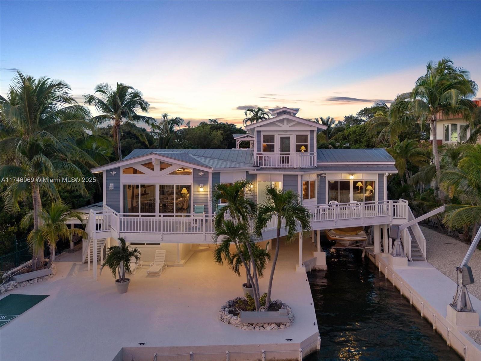815 E Shore Dr Lower Keys, FL 33042 815 E Shore Dr Lower Keys, FL 33042