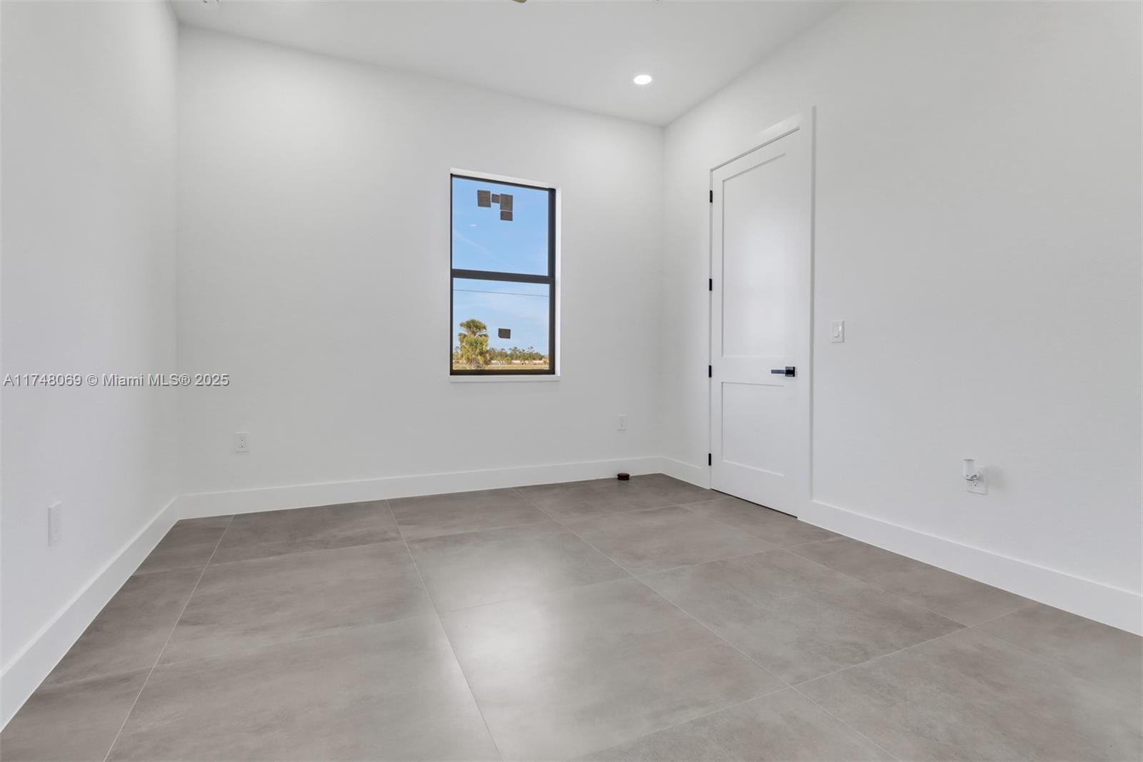 3517 NW 46th Ave Cape Coral, FL 33993