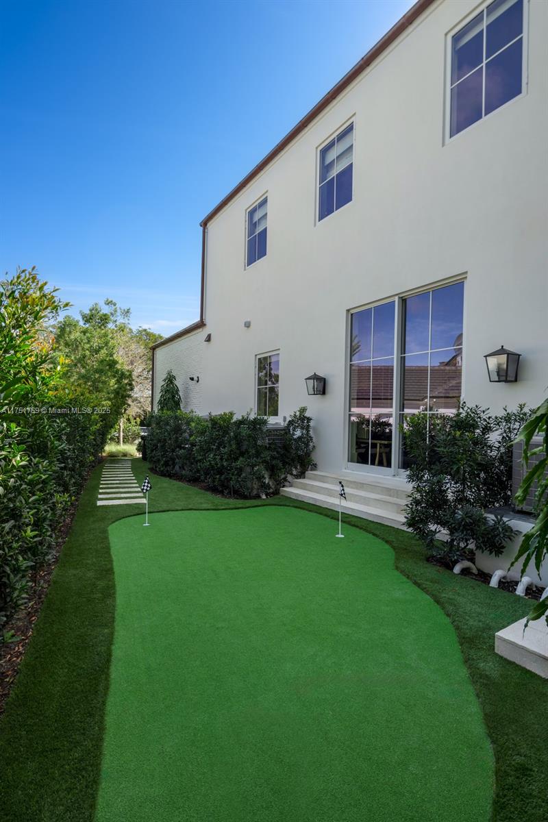 9330 Gallardo St Coral Gables, FL 33156