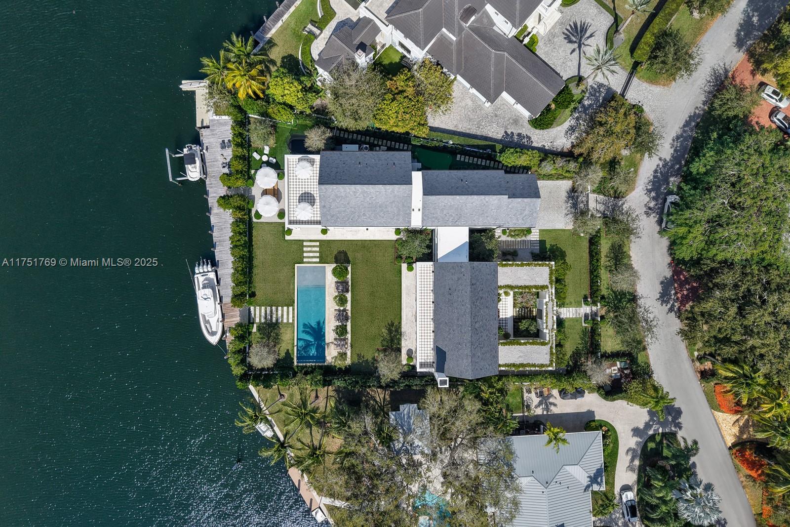 9330 Gallardo St Coral Gables, FL 33156