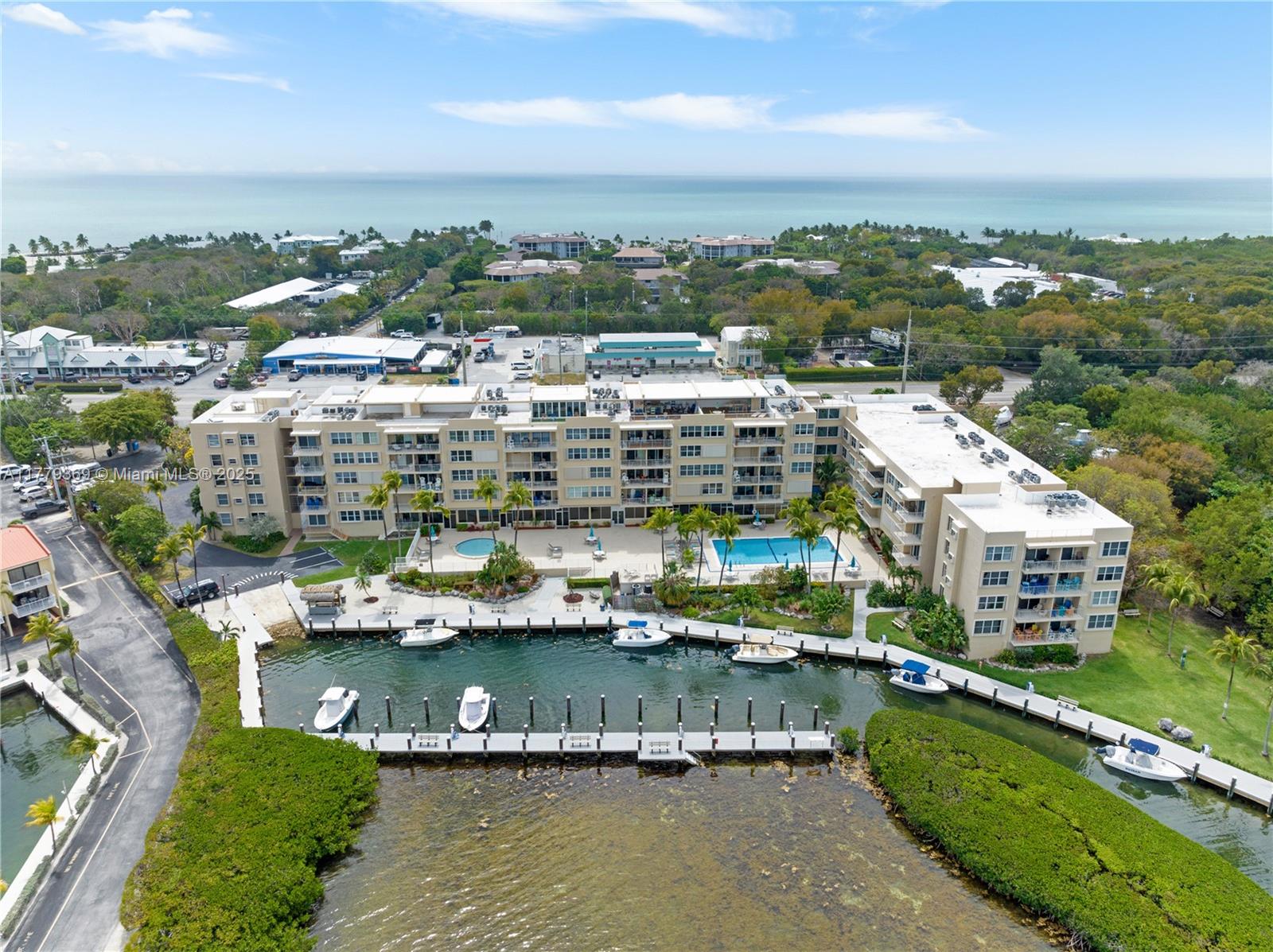image Summer Sea Condo0