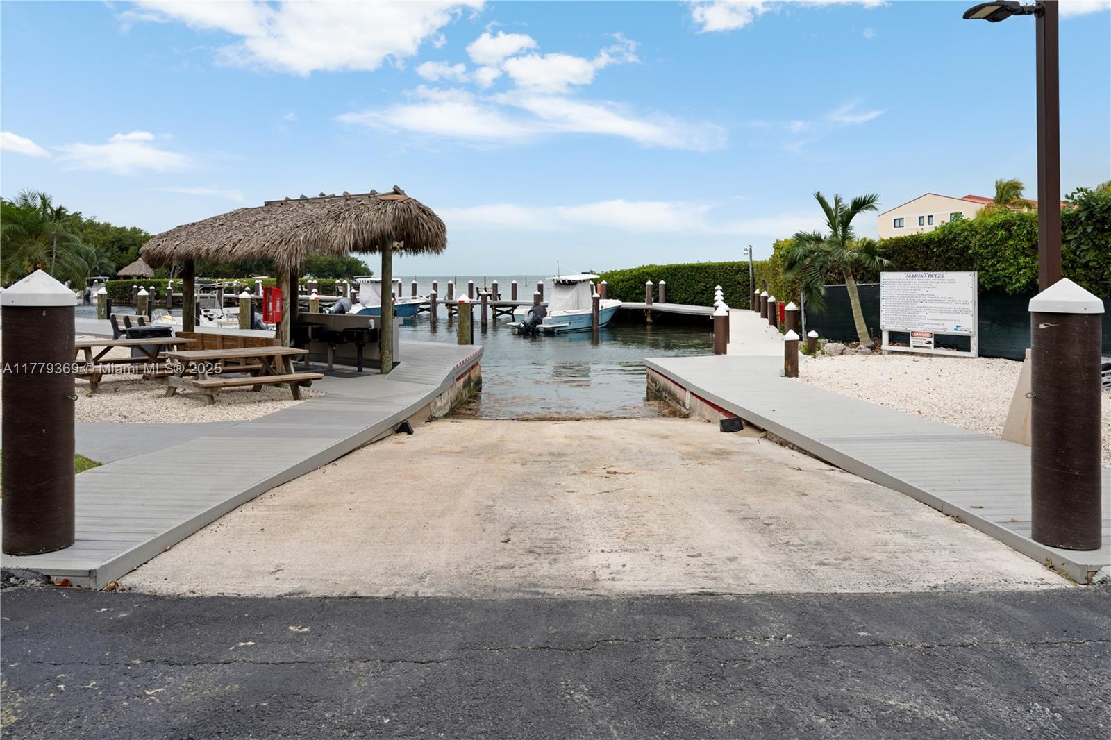image Summer Sea Condo39