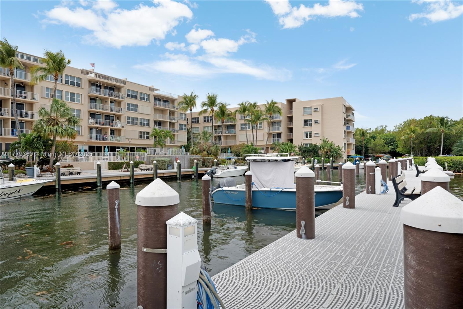 image Summer Sea Condo40