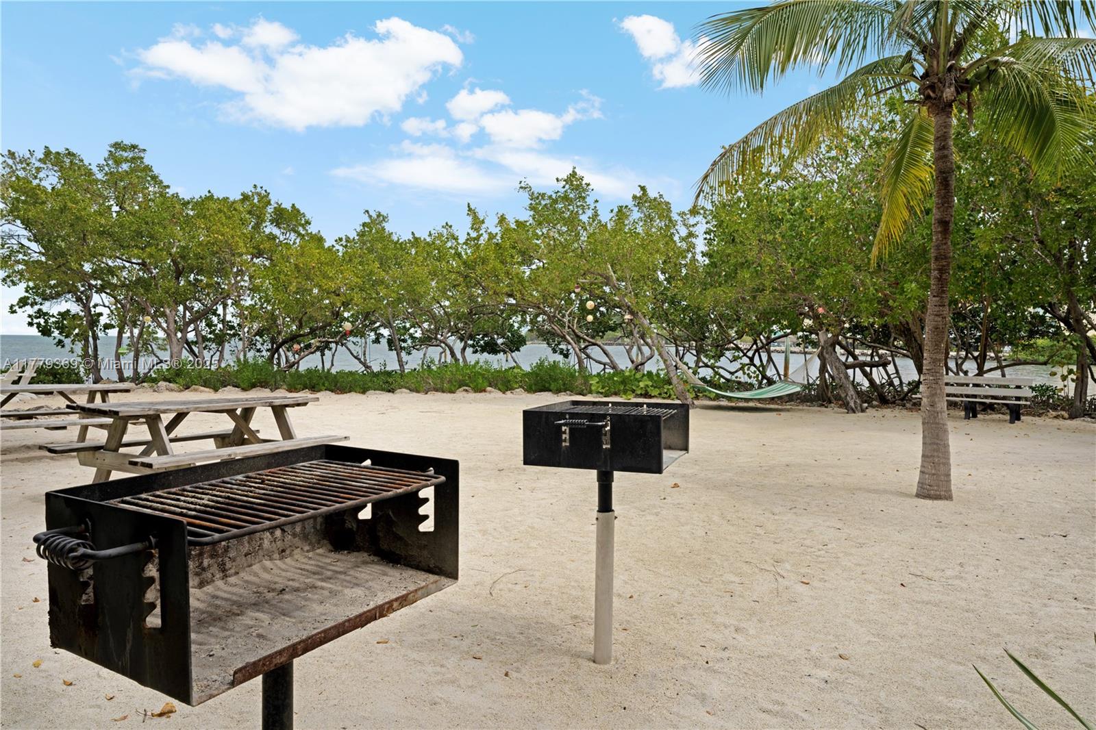 image Summer Sea Condo46