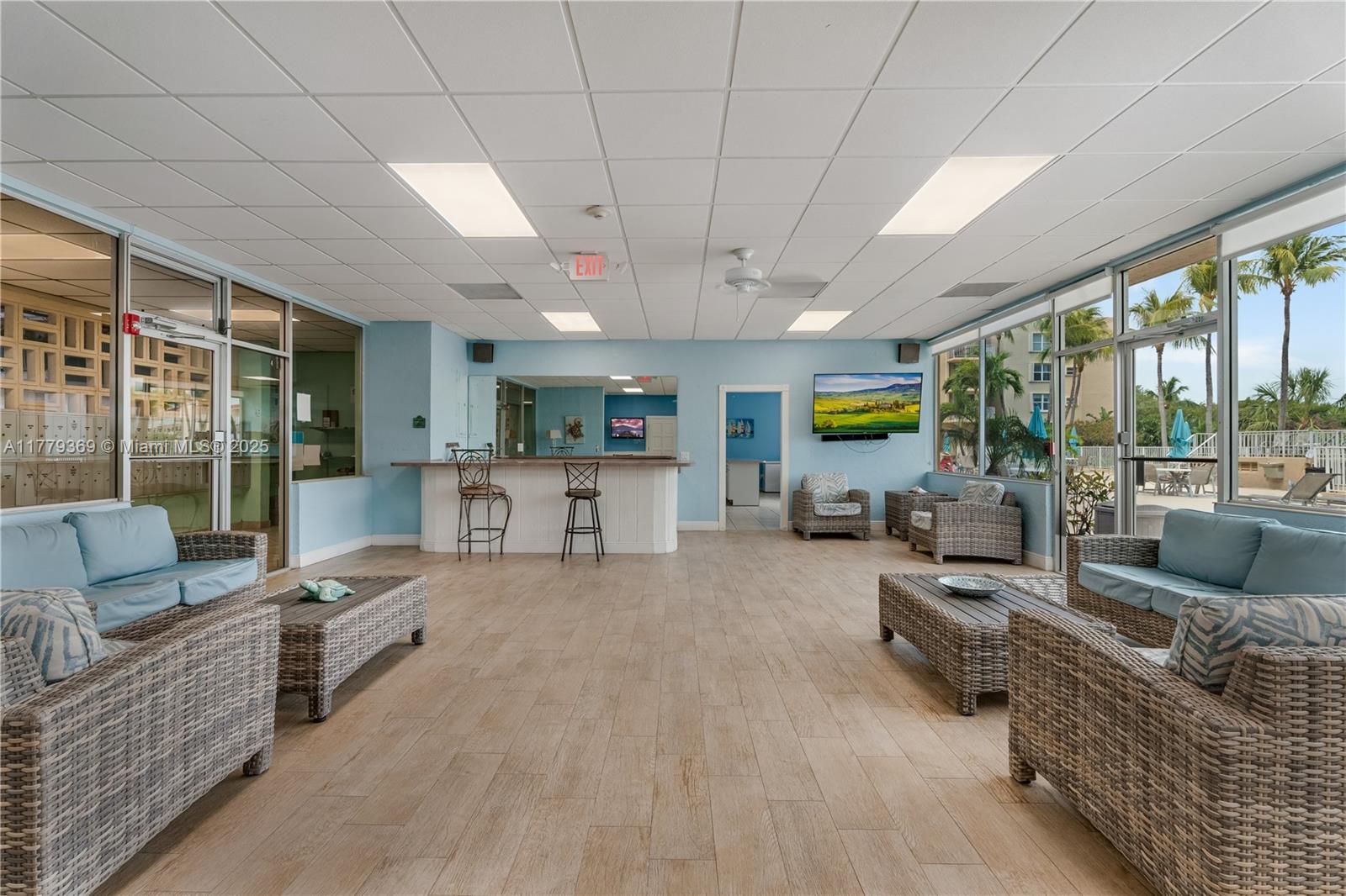 image Summer Sea Condo54