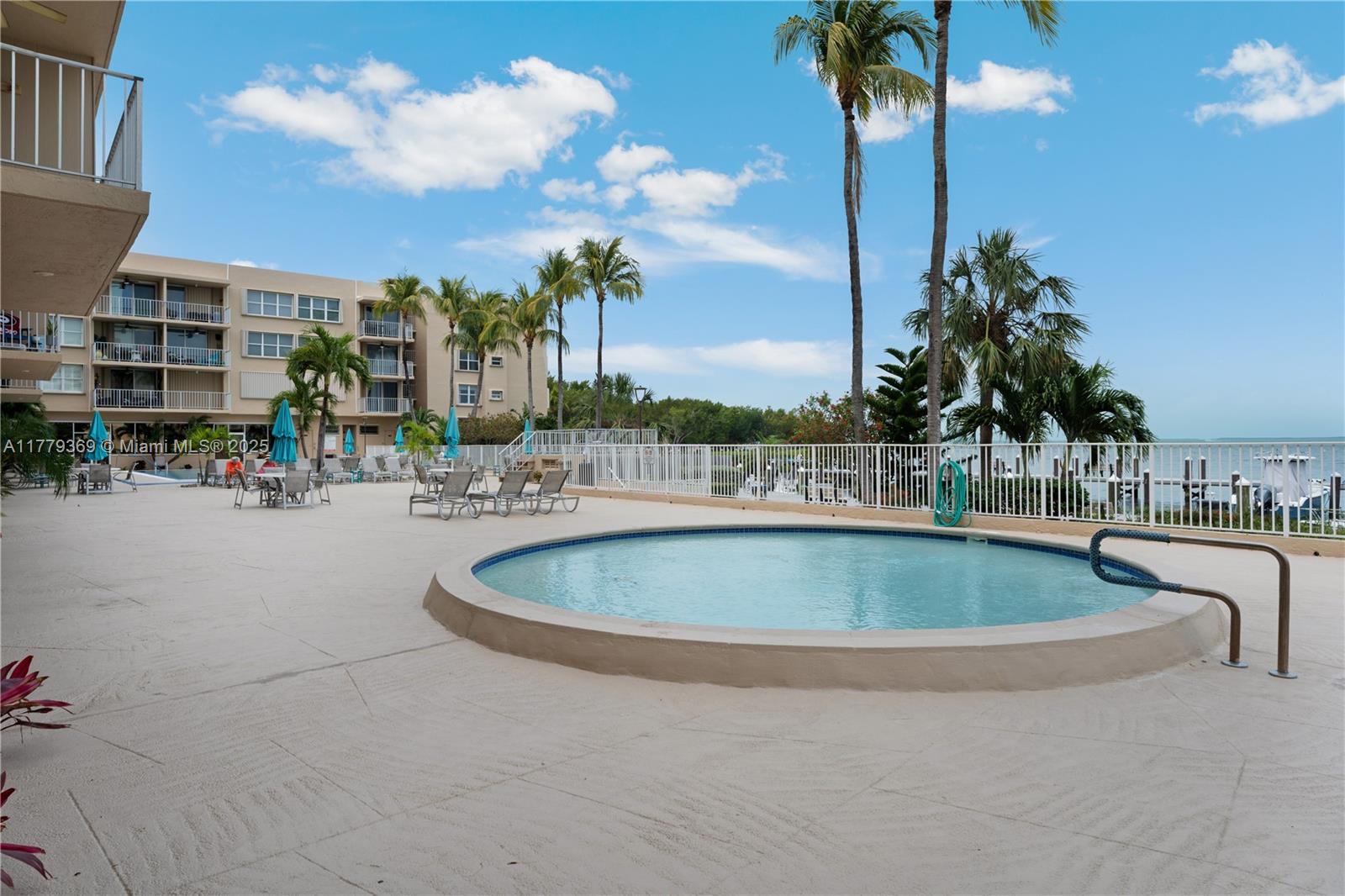 image Summer Sea Condo56