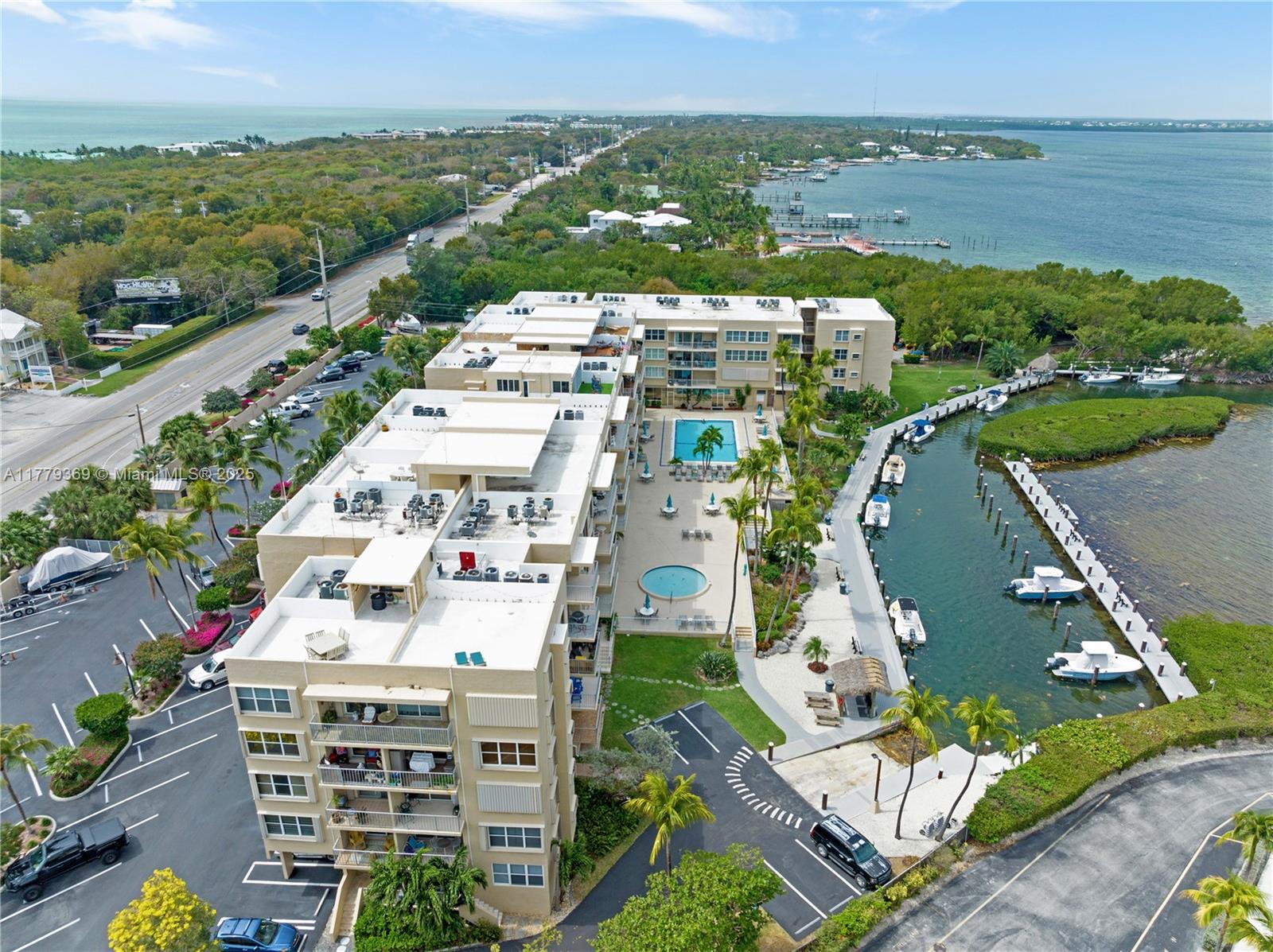 image Summer Sea Condo59