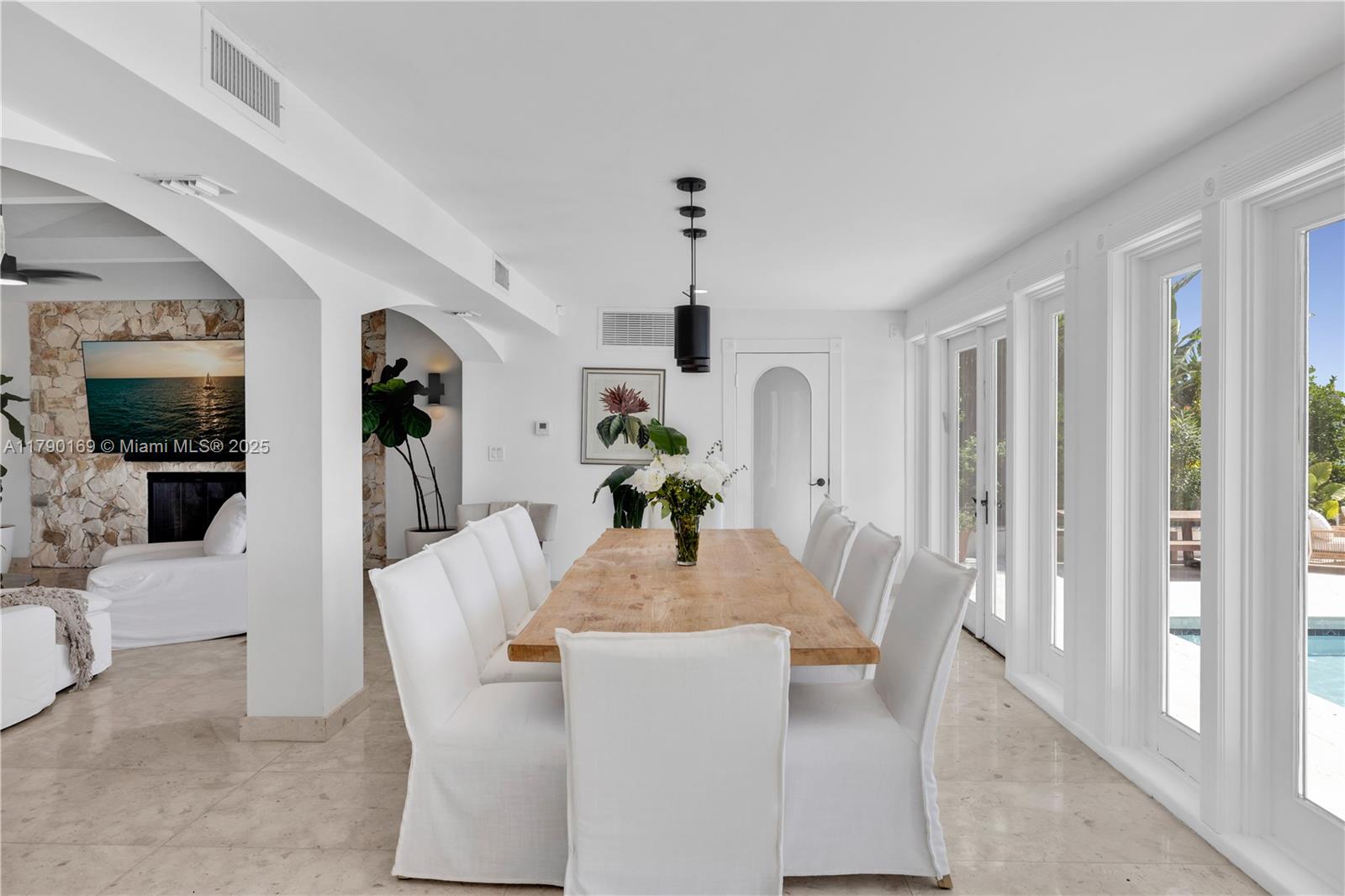 2 S Hibiscus Dr Miami Beach, FL 33139