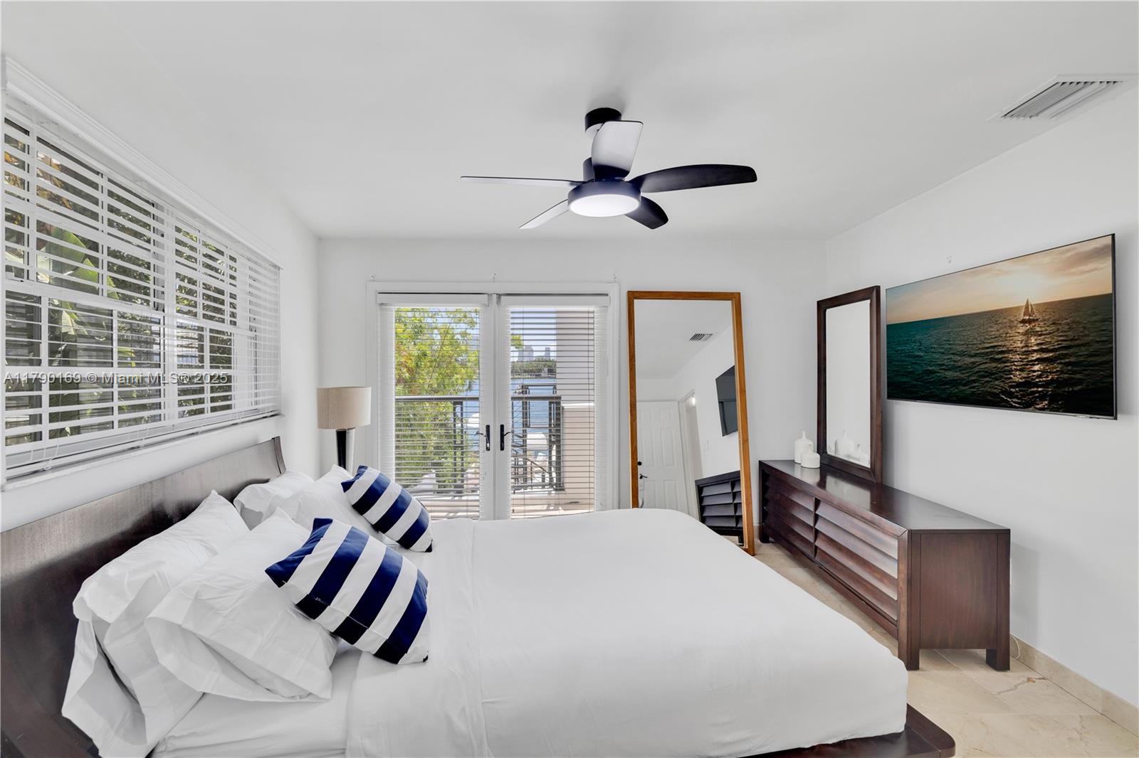 2 S Hibiscus Dr Miami Beach, FL 33139