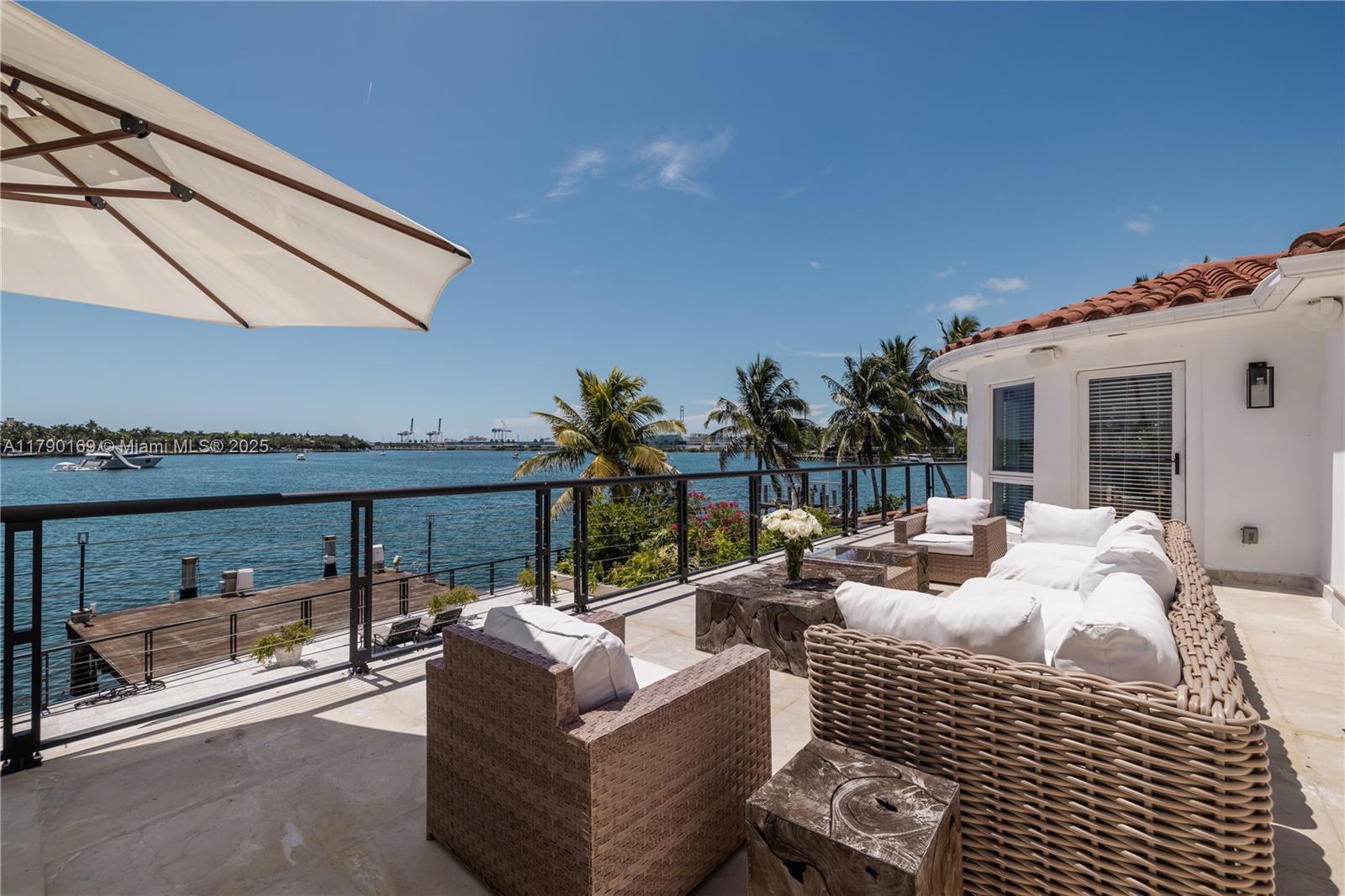 2 S Hibiscus Dr Miami Beach, FL 33139