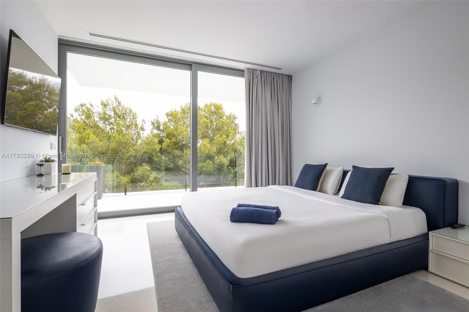 Undisclosed Address Ibiza, FL 0