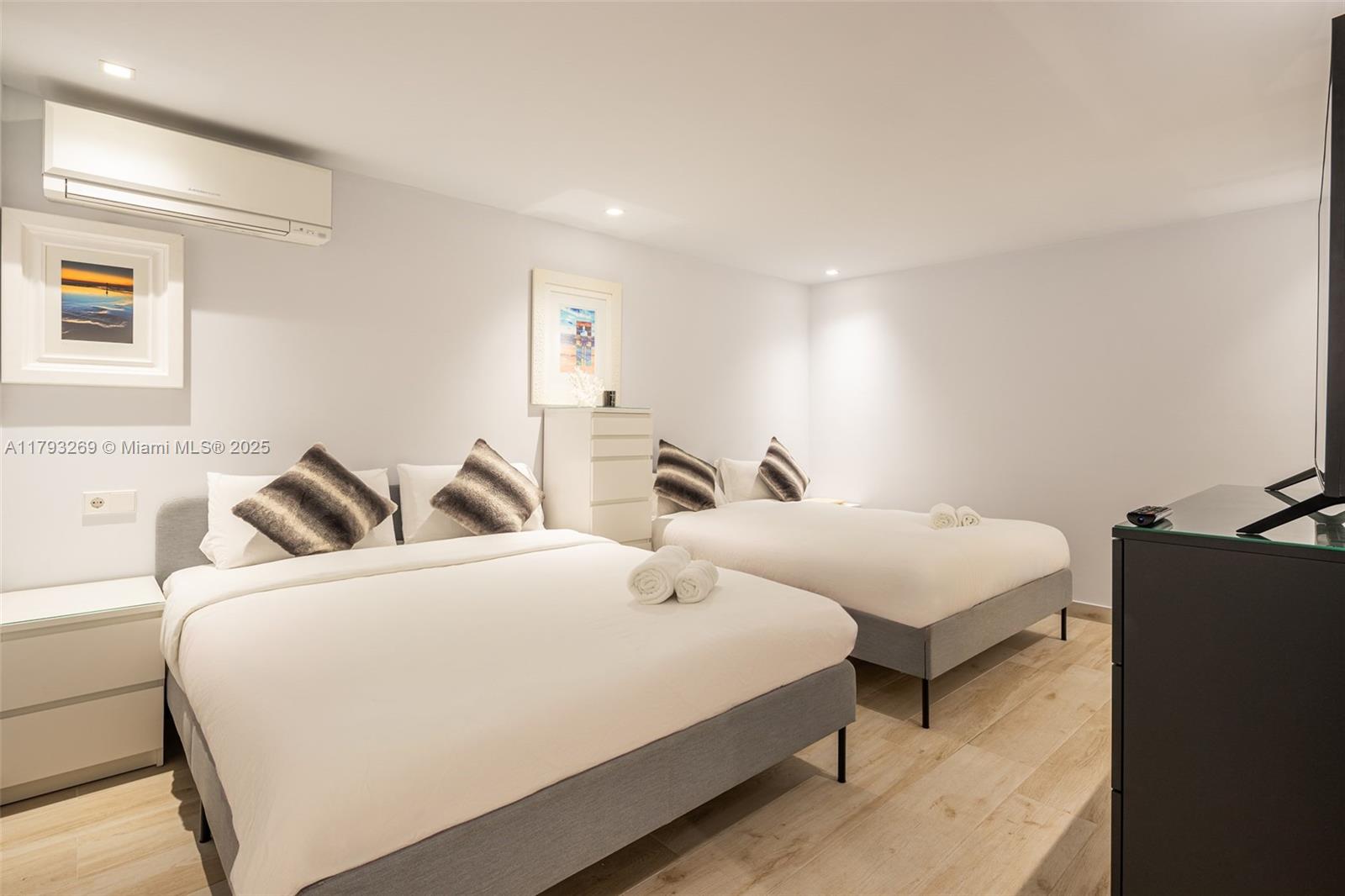 Undisclosed Address Ibiza, FL 0