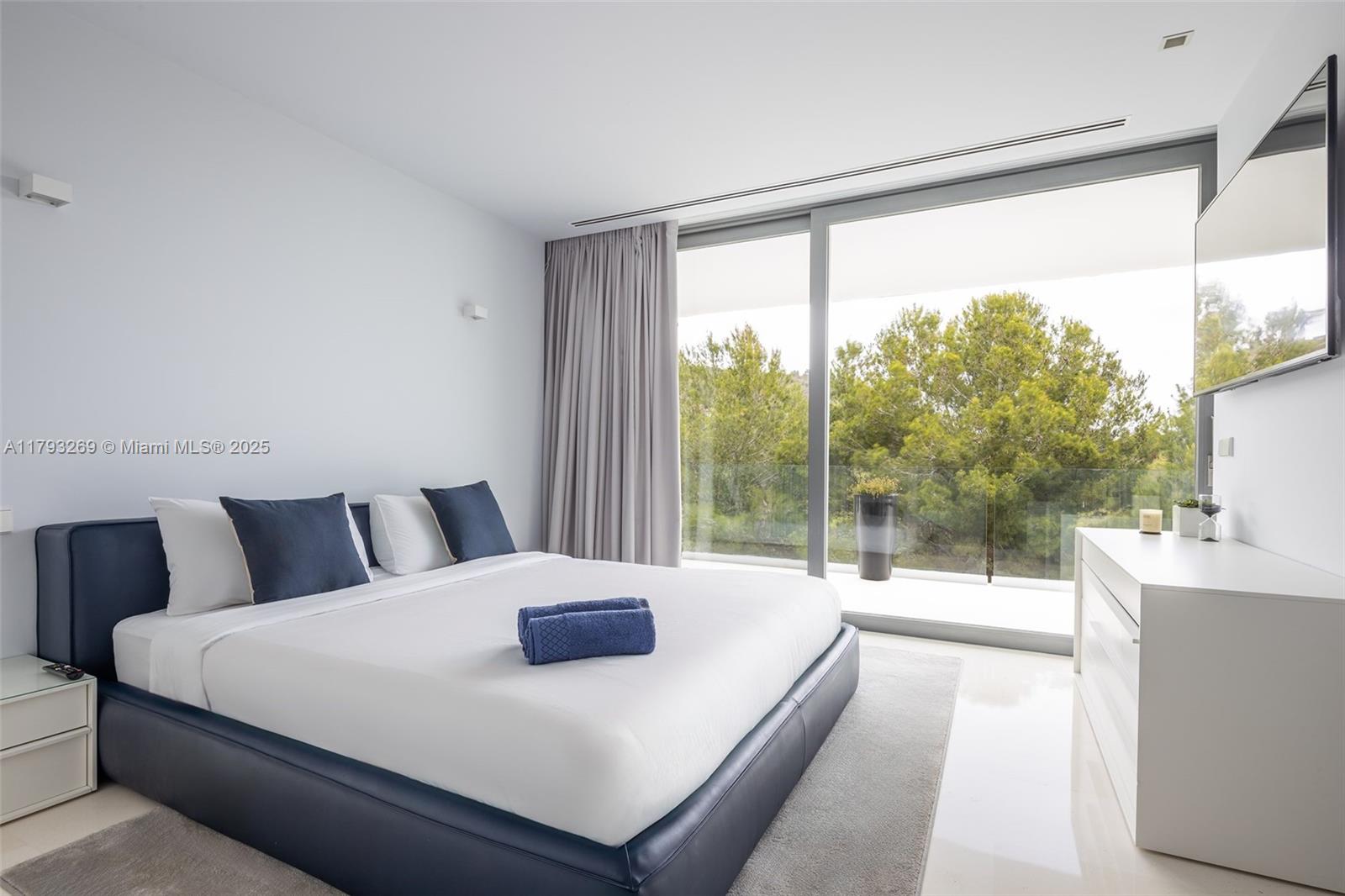 Undisclosed Address Ibiza, FL 0