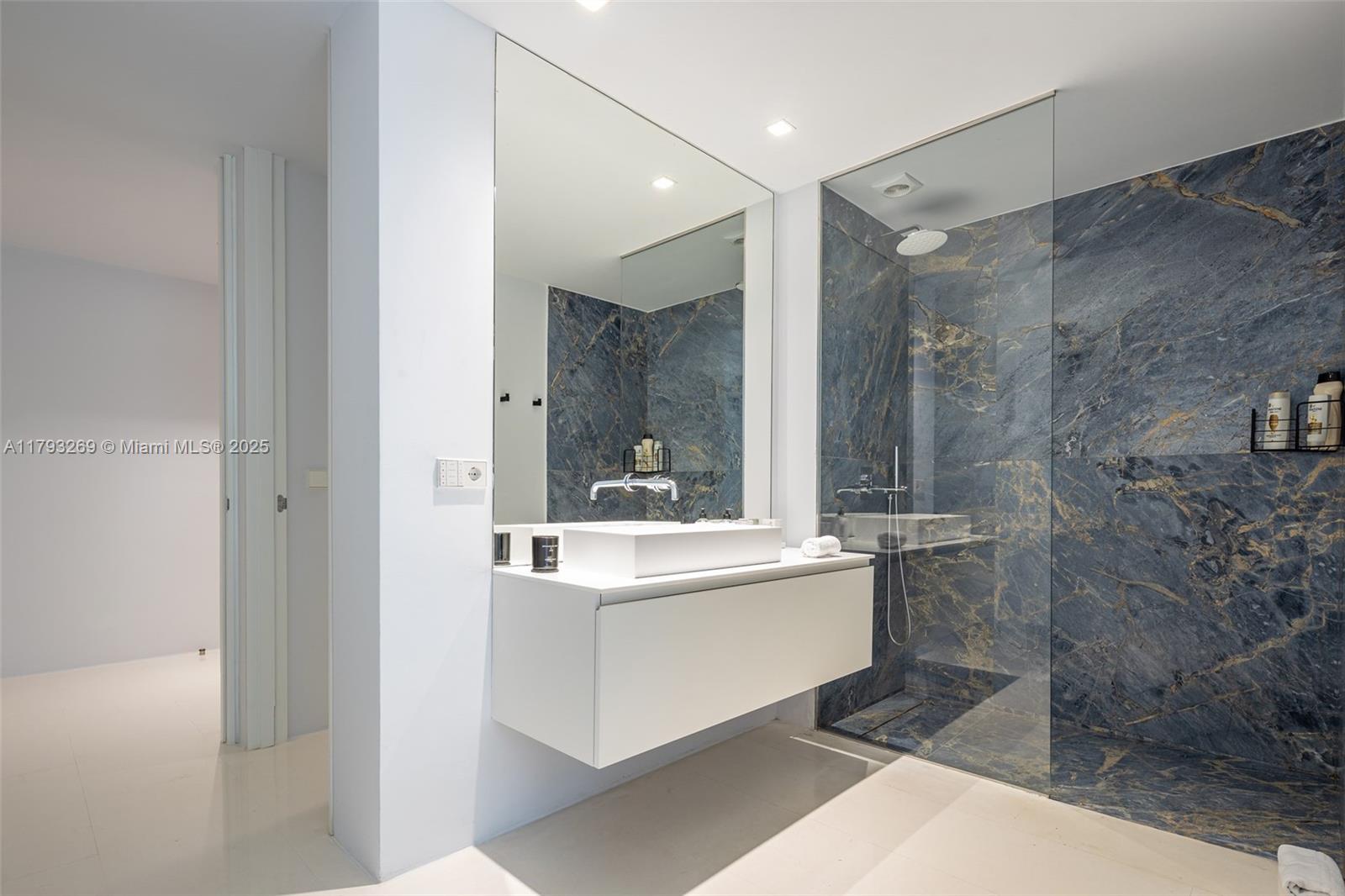 Undisclosed Address Ibiza, FL 0