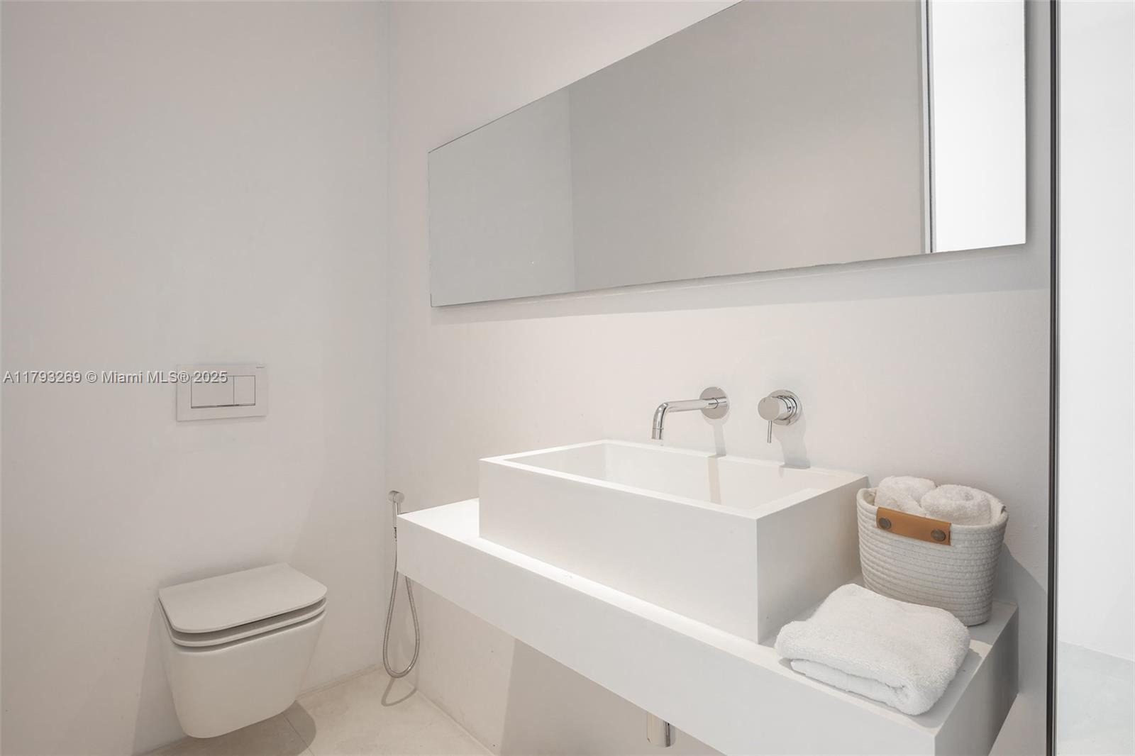 Undisclosed Address Ibiza, FL 0