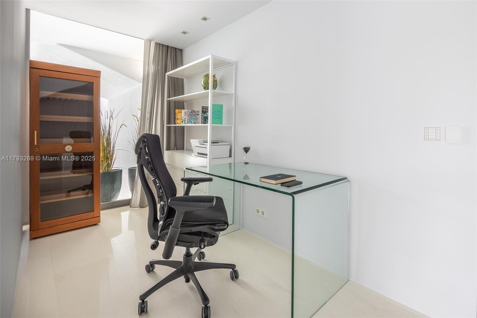 Undisclosed Address Ibiza, FL 0