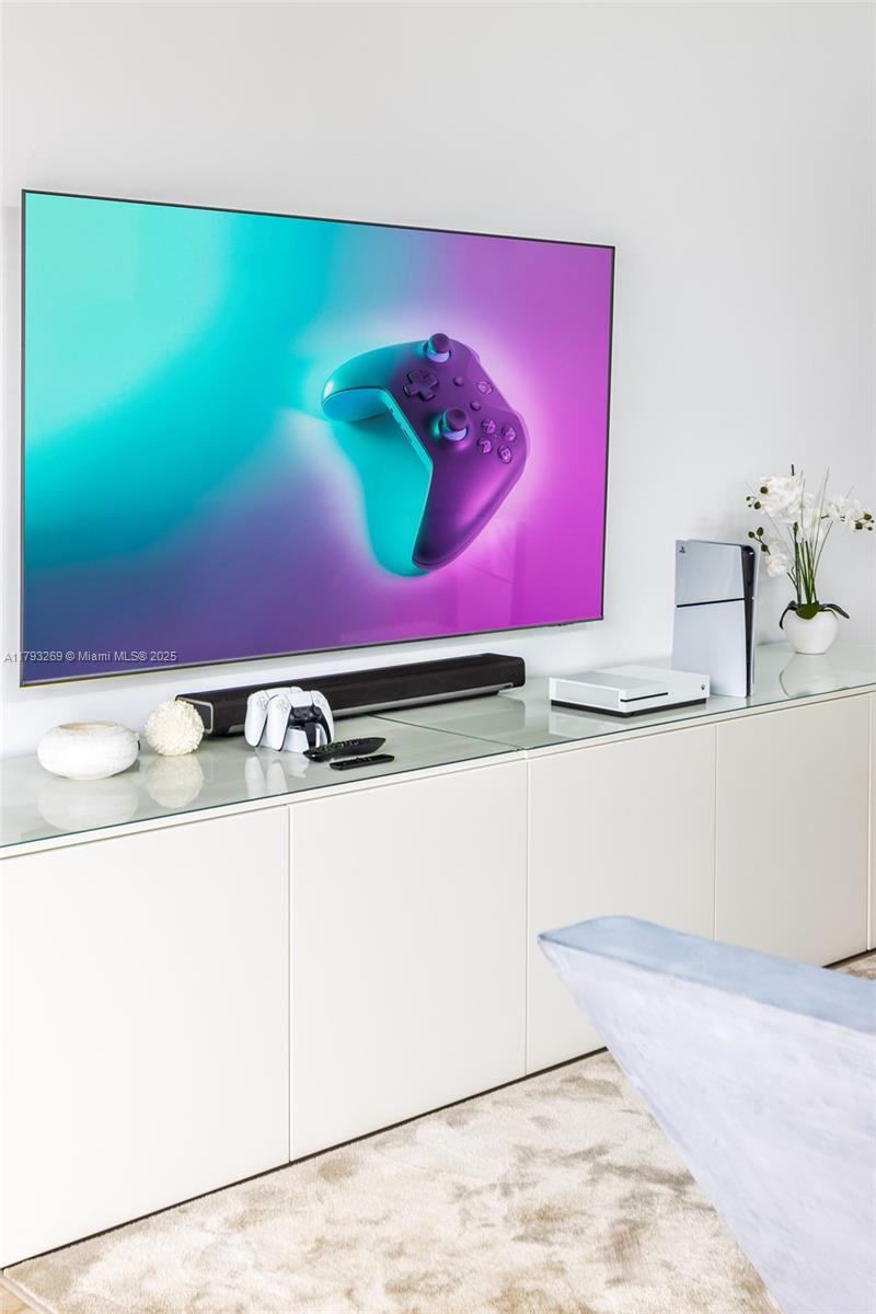 Undisclosed Address Ibiza, FL 0