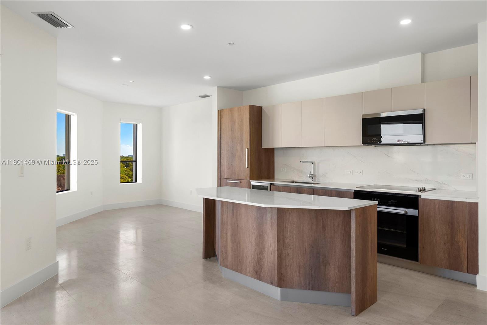 701 Valencia Ave #403 Coral Gables, FL 33134