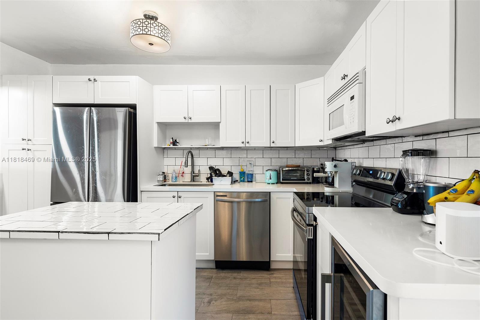 1545 Normandy Dr Miami Beach, FL 33141