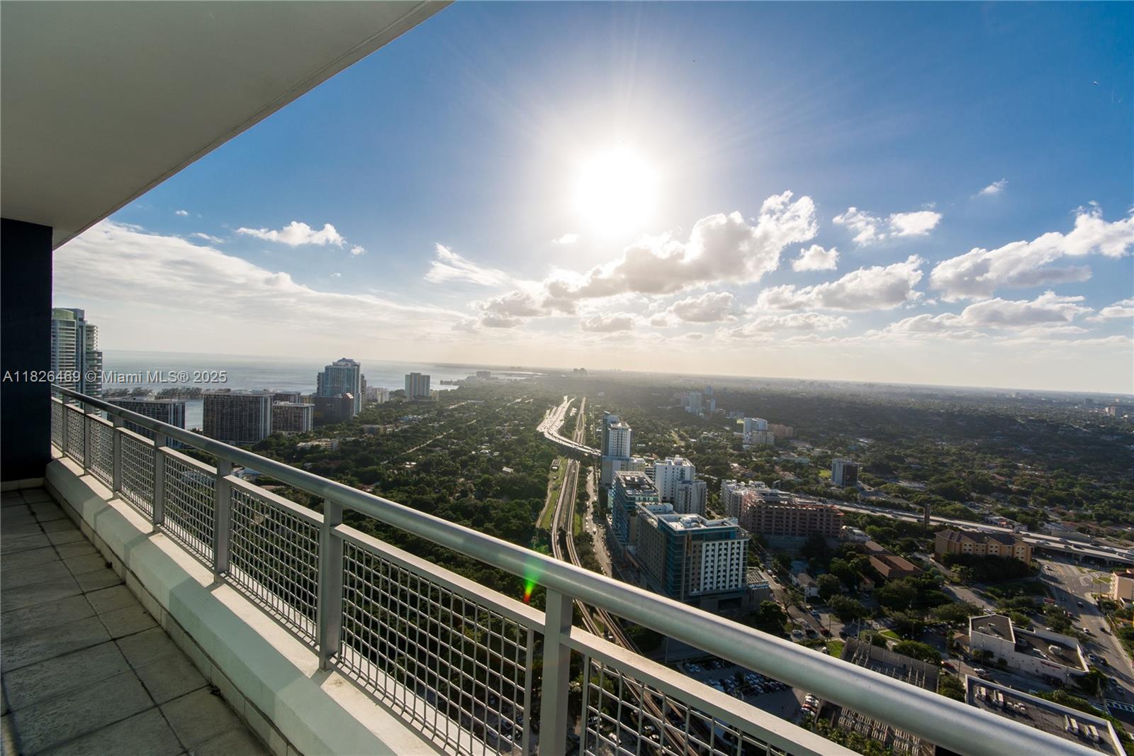 image Infinity At Brickell Cond2